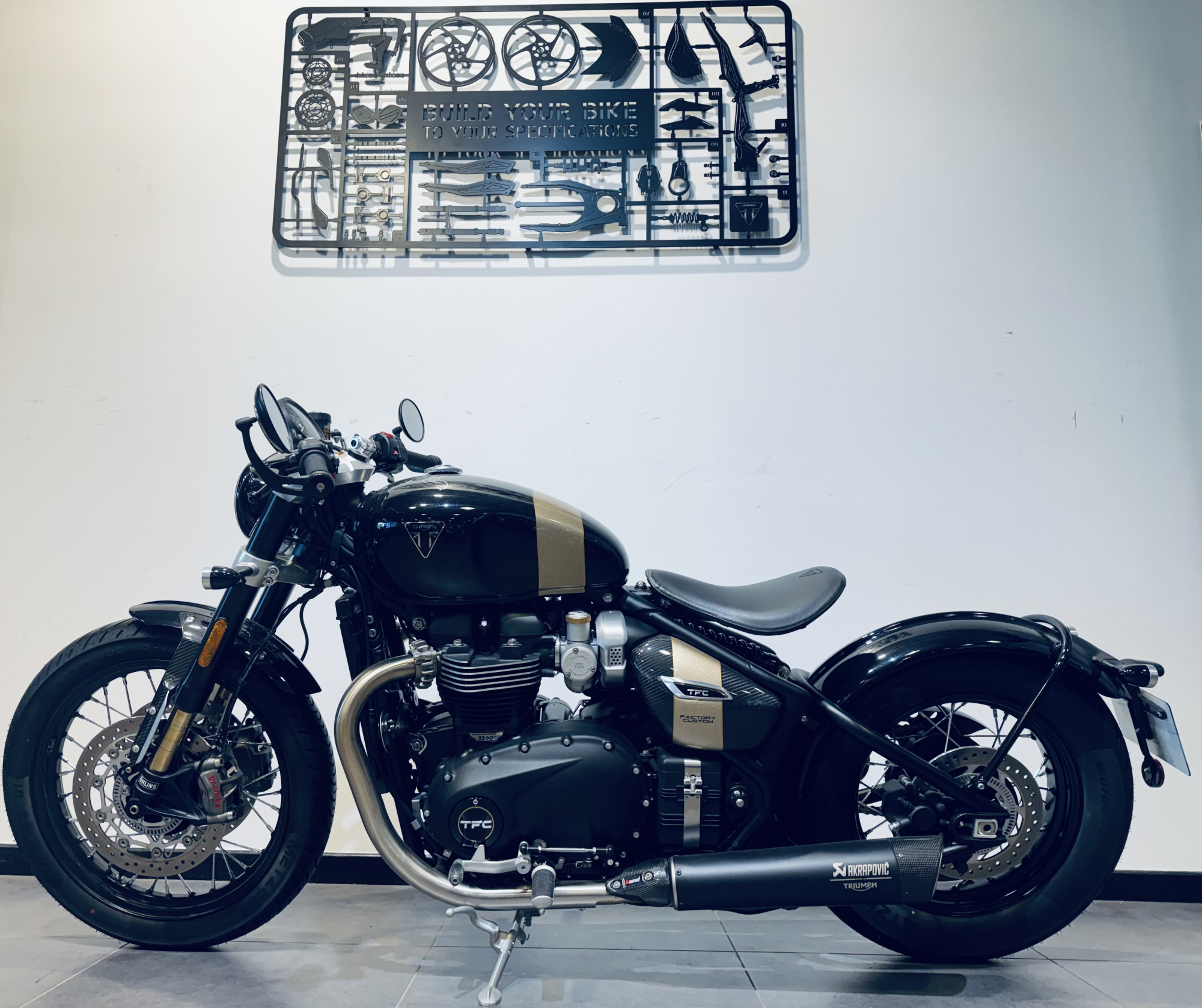 TRIUMPH BONNEVILLE BOBBER TFC