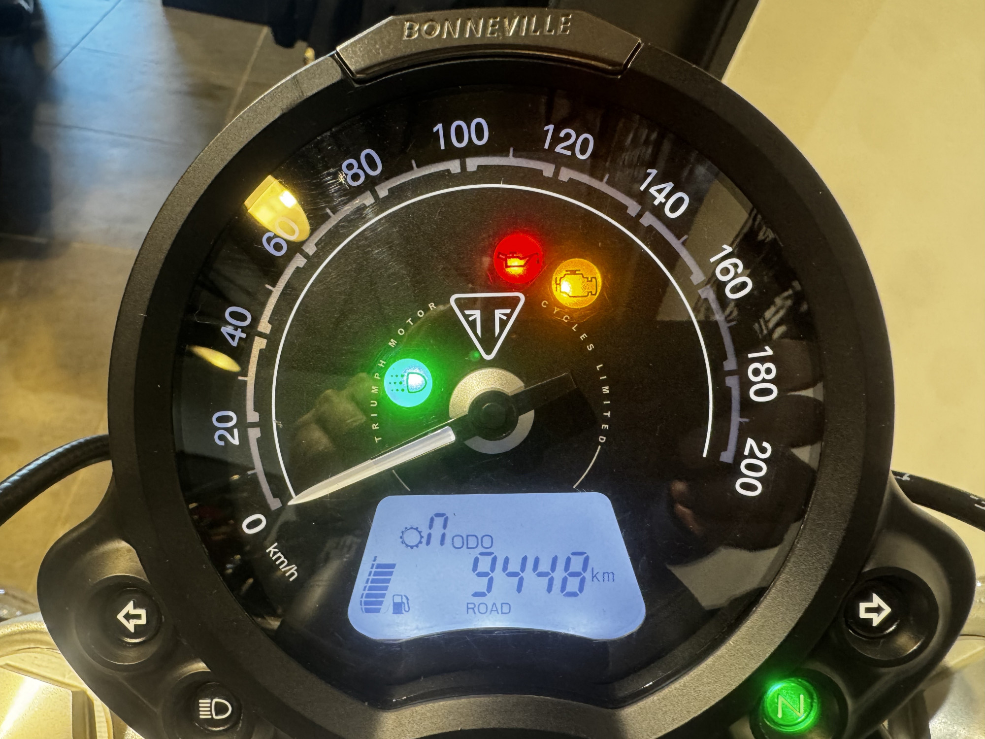 TRIUMPH BONNEVILLE SPEEDMASTER 1200 GOLD LINE EDITION