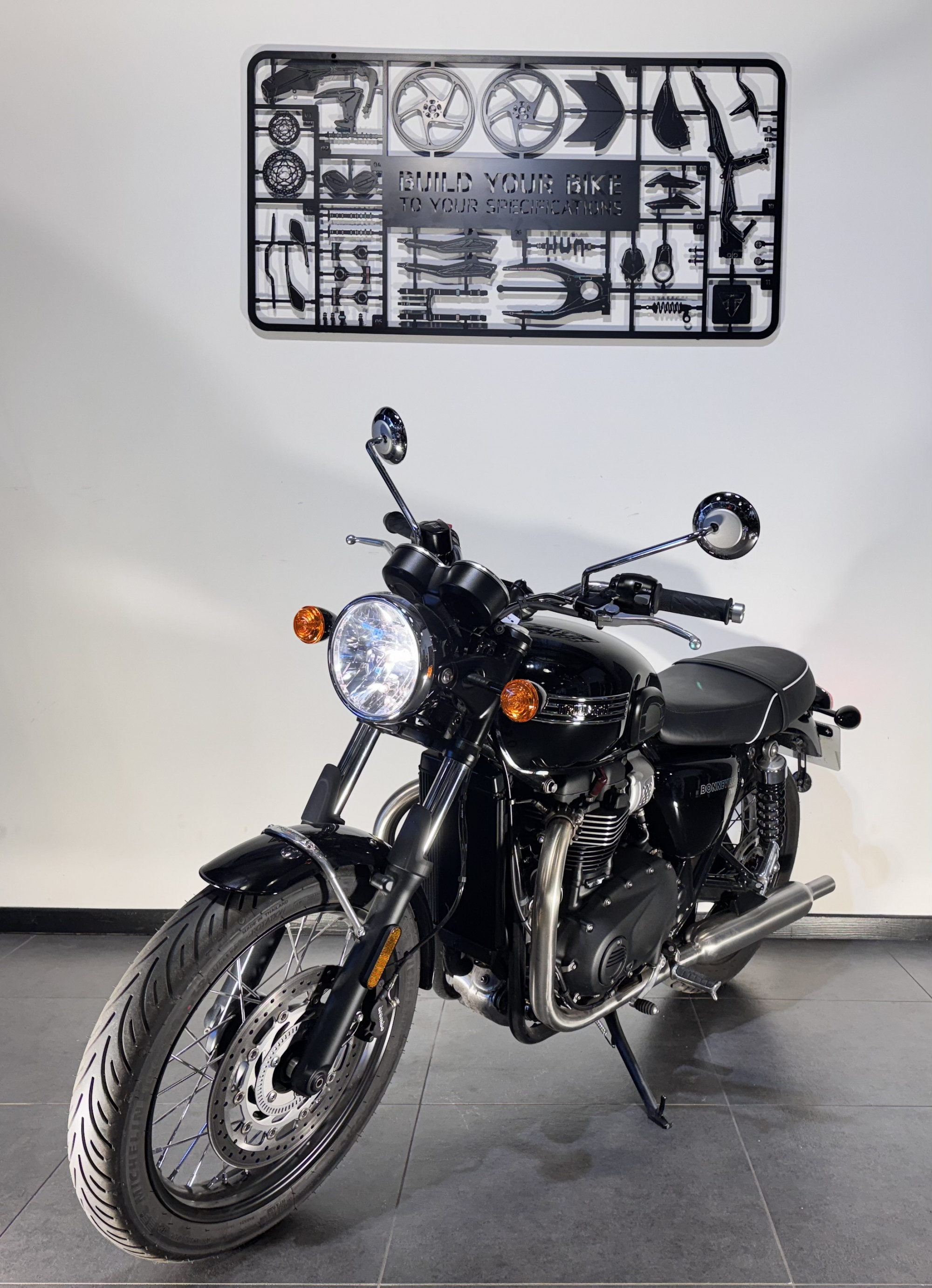 TRIUMPH BONNEVILLE T100