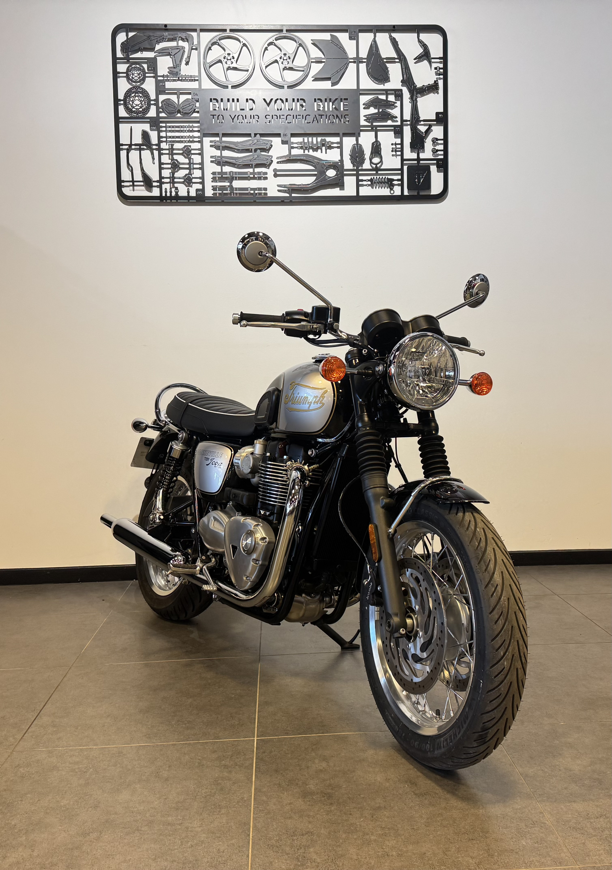 TRIUMPH BONNEVILLE T120 1200
