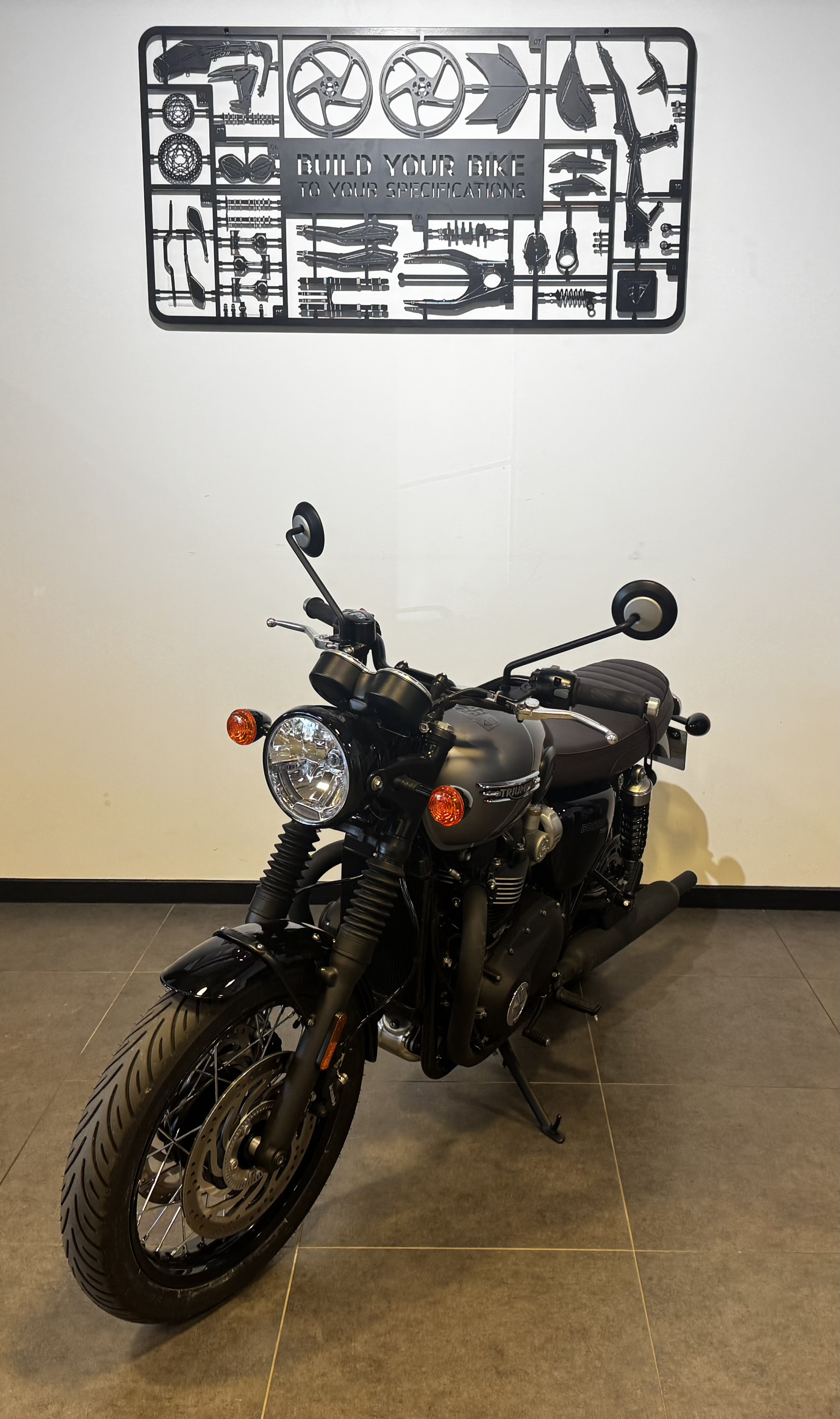 TRIUMPH BONNEVILLE T120 BLACK