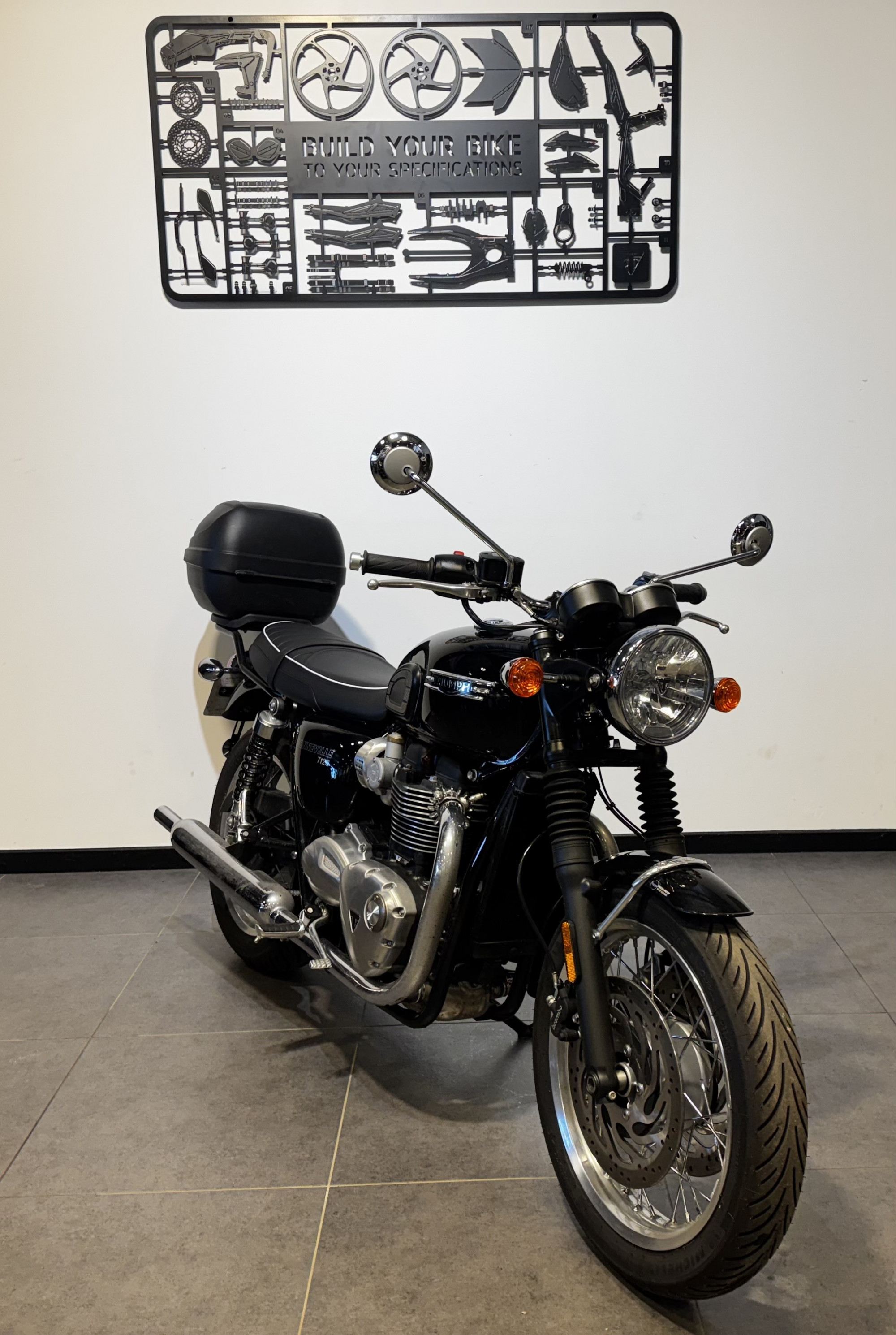 TRIUMPH BONNEVILLE T120