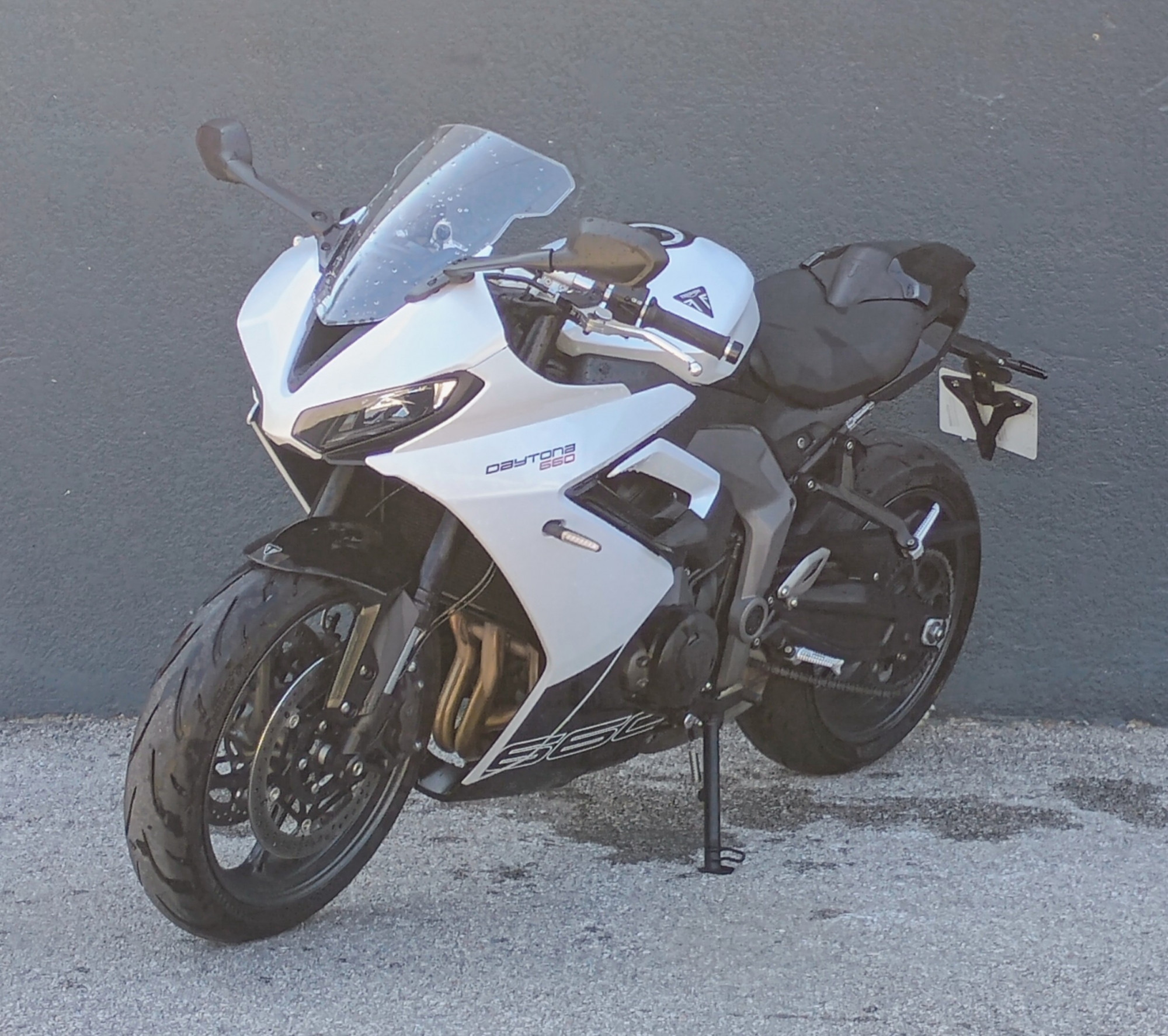 TRIUMPH 	DAYTONA 660