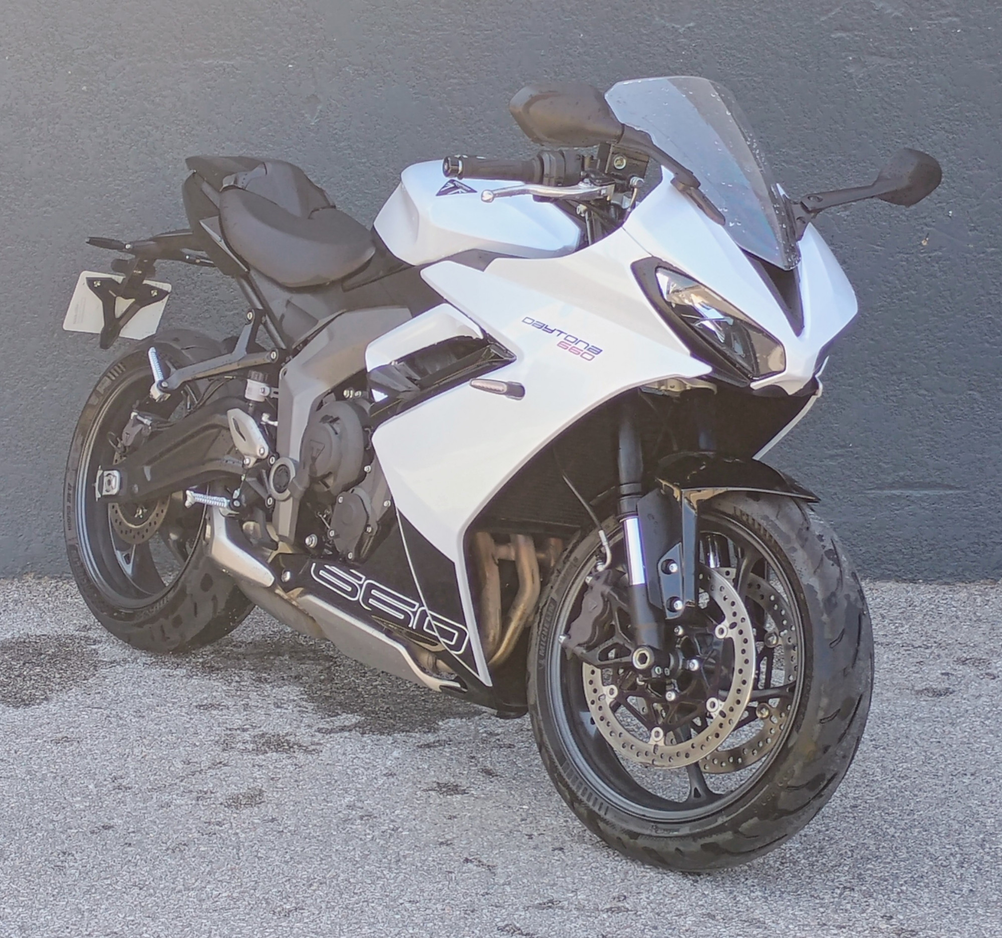 TRIUMPH 	DAYTONA 660