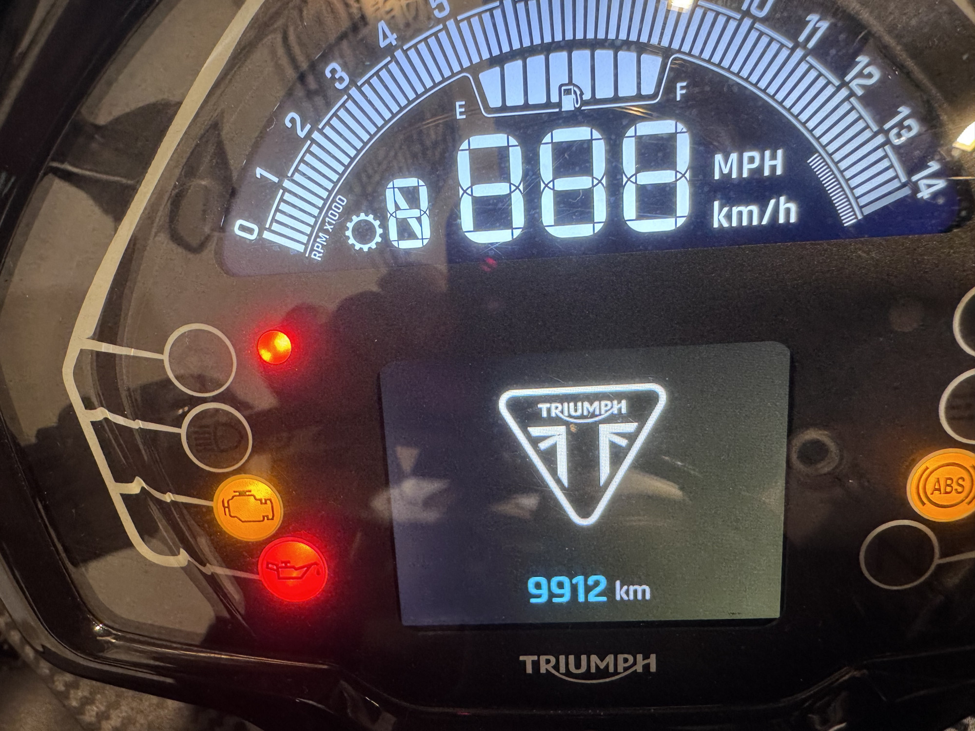 TRIUMPH 	DAYTONA 660