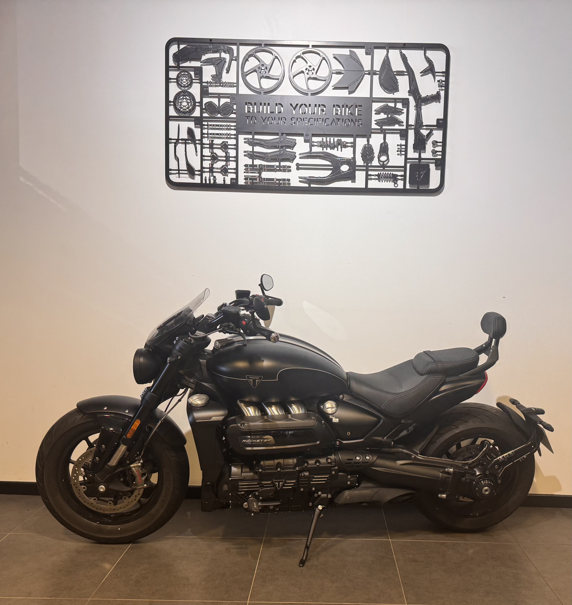 TRIUMPH ROCKET 3 GT STORM