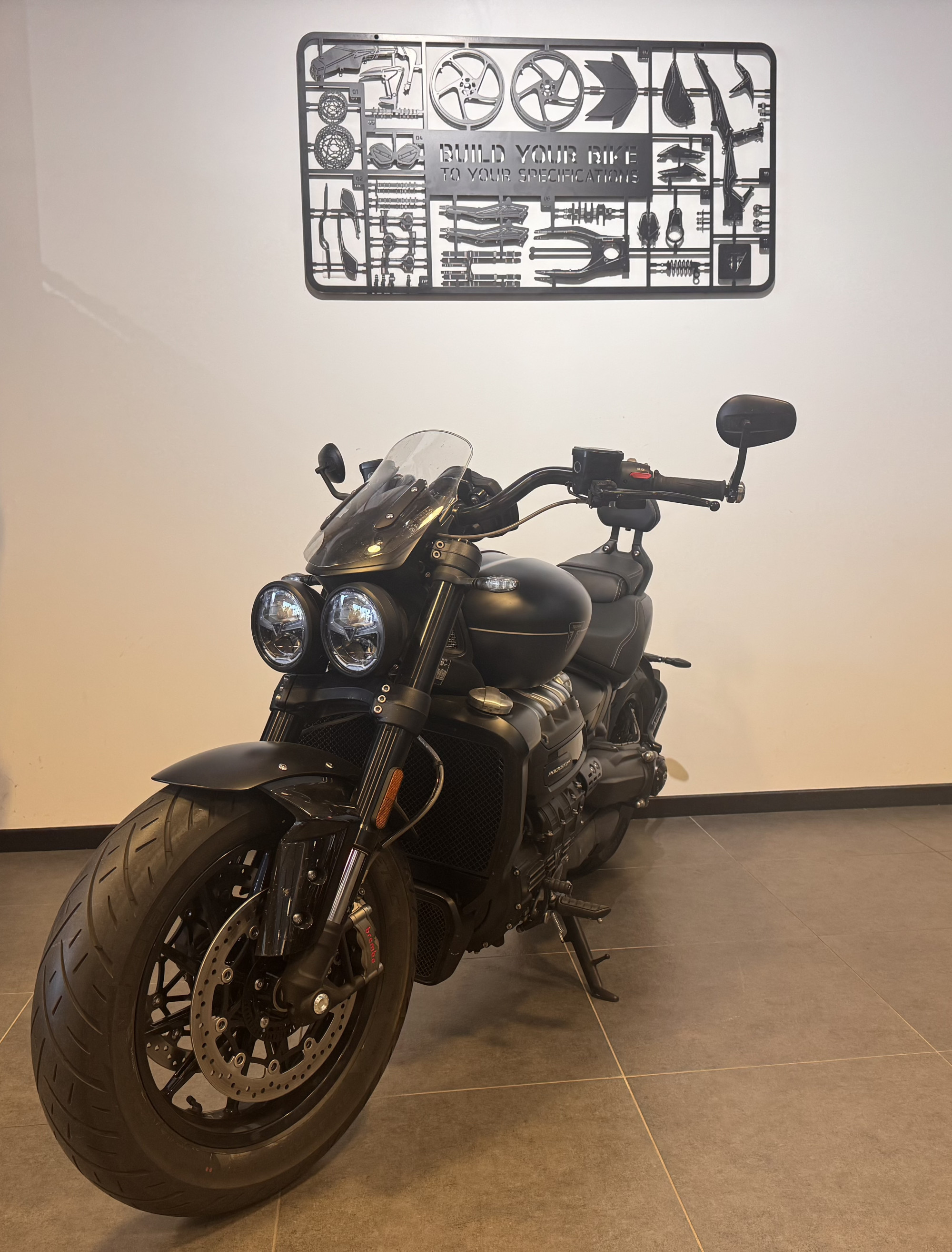 TRIUMPH ROCKET 3 GT STORM