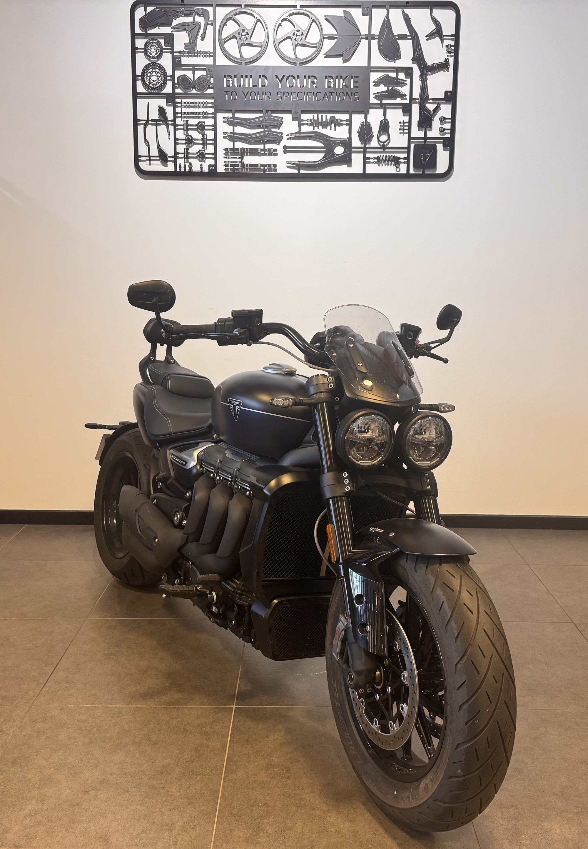 TRIUMPH ROCKET 3 GT STORM