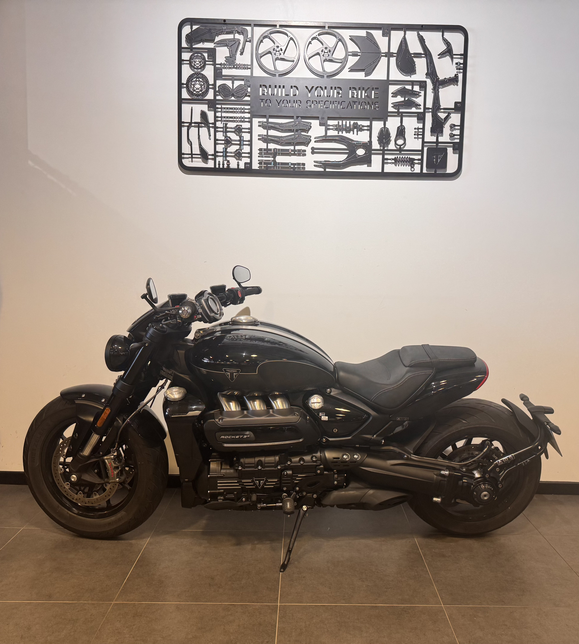 TRIUMPH ROCKET 3 R STORM