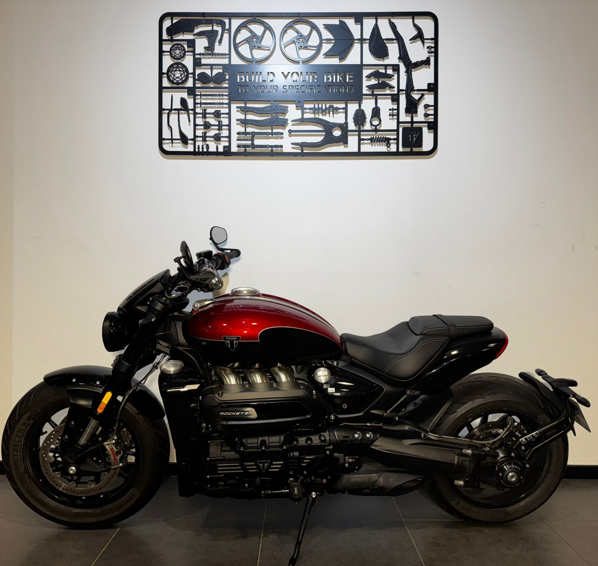 TRIUMPH ROCKET 3 R STORM