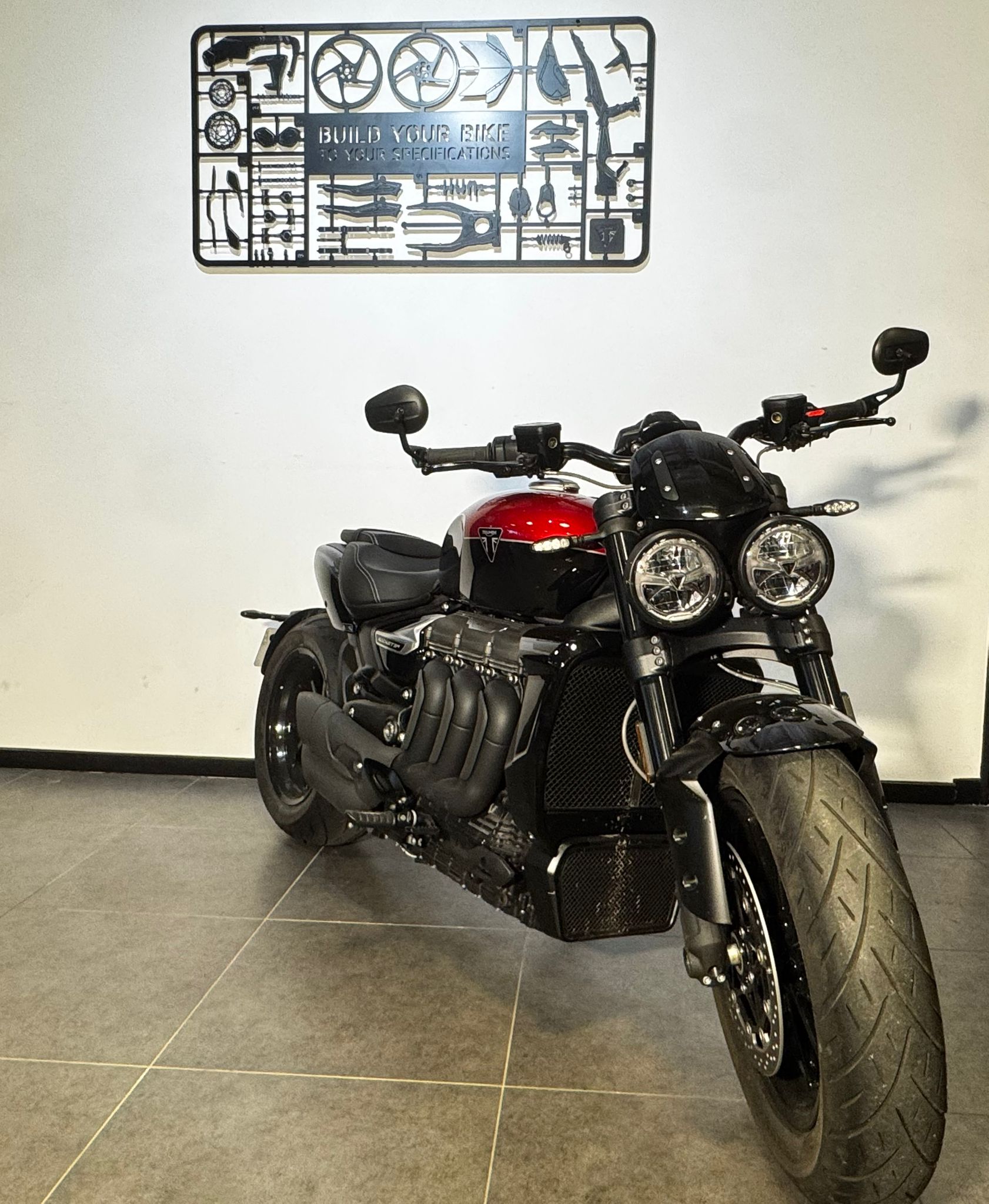 TRIUMPH ROCKET 3 R STORM