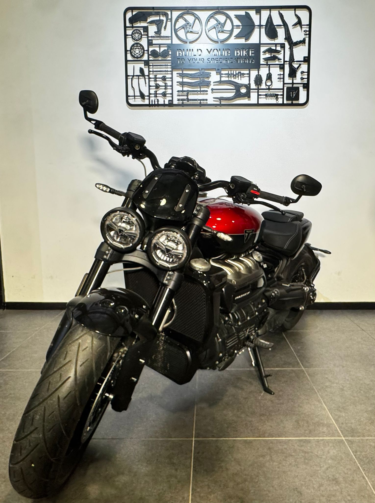 TRIUMPH ROCKET 3 R STORM