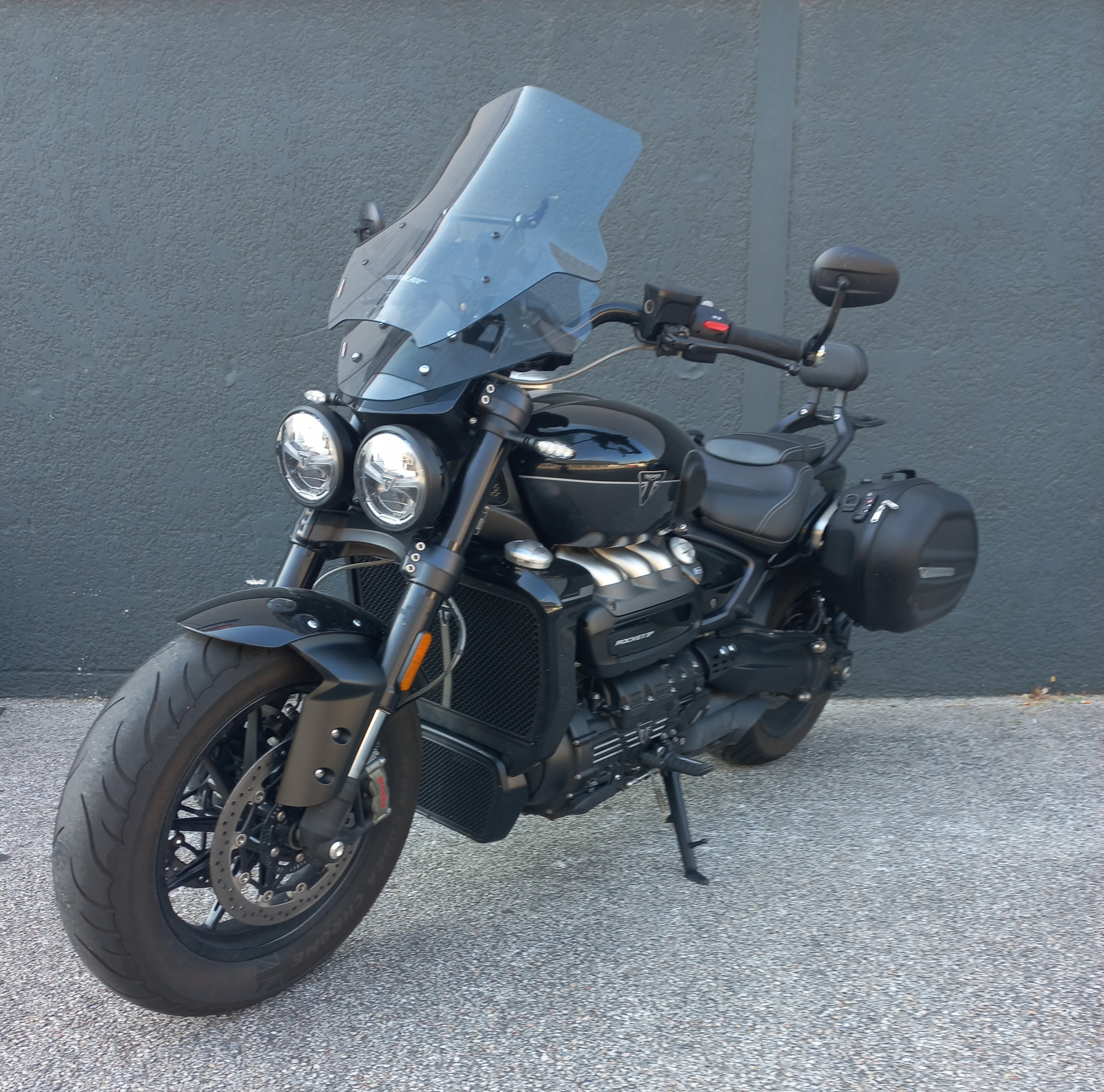 TRIUMPH ROCKET 3 R