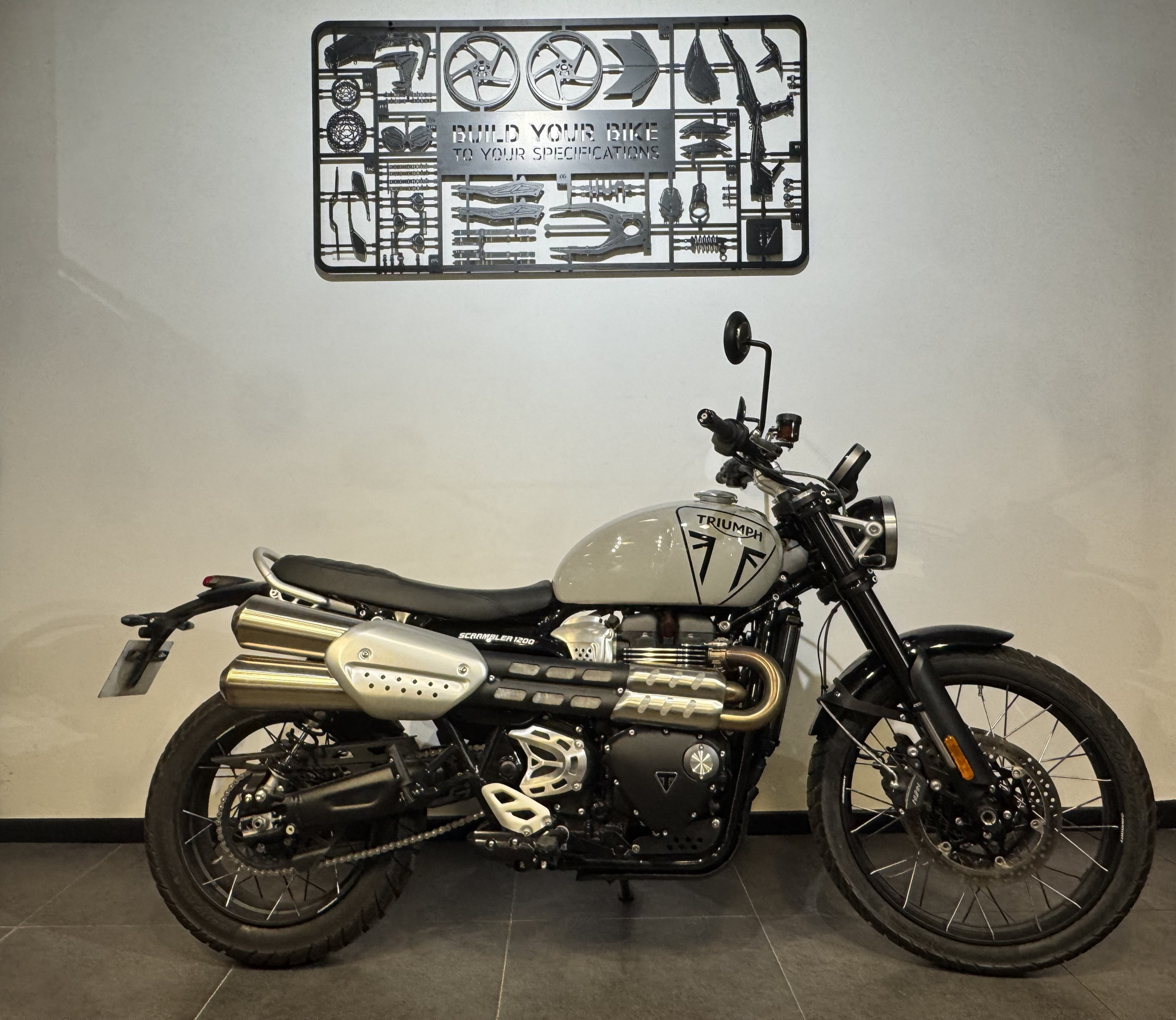 TRIUMPH SCRAMBLER 1200