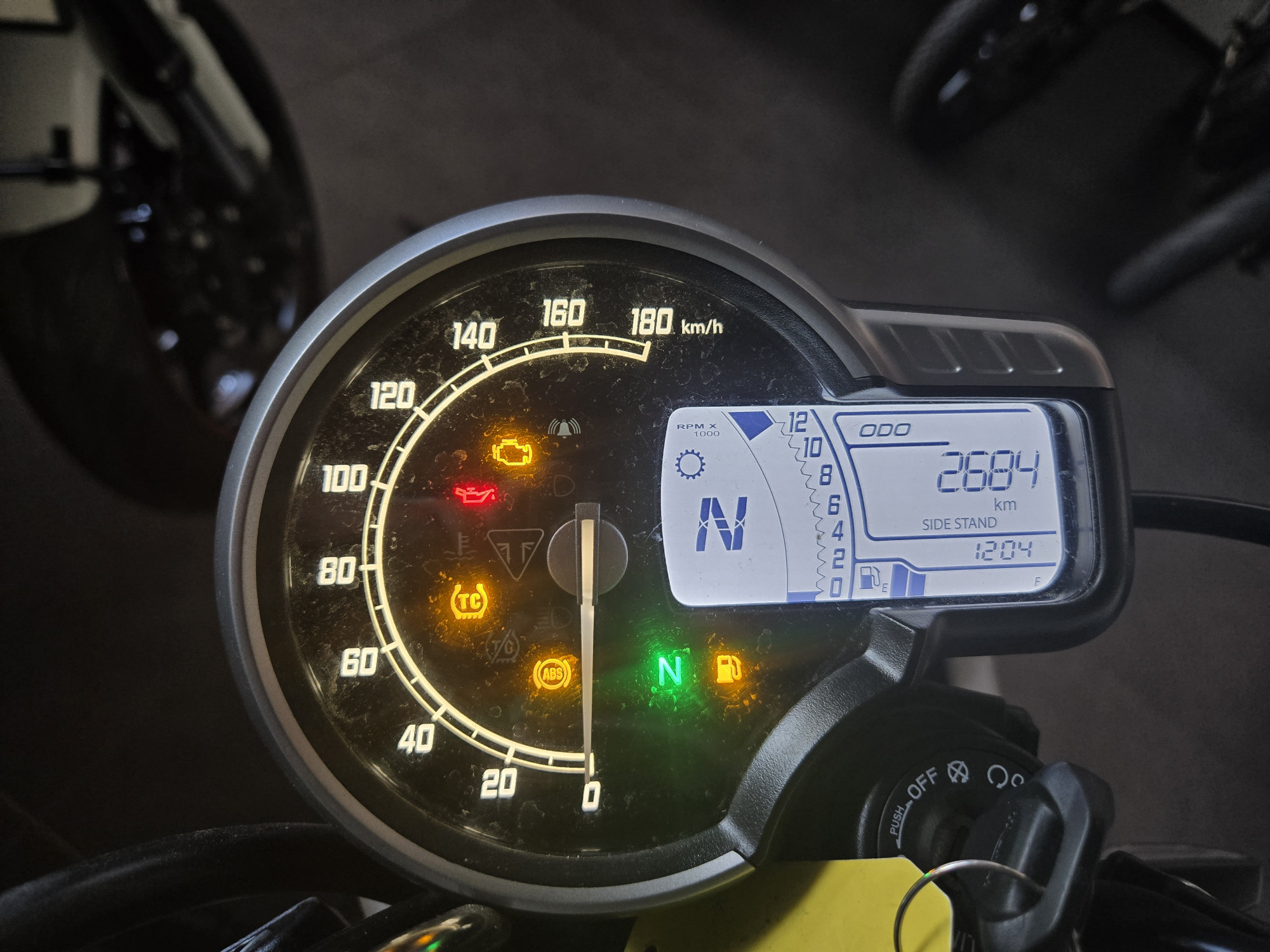 TRIUMPH SCRAMBLER 400 X