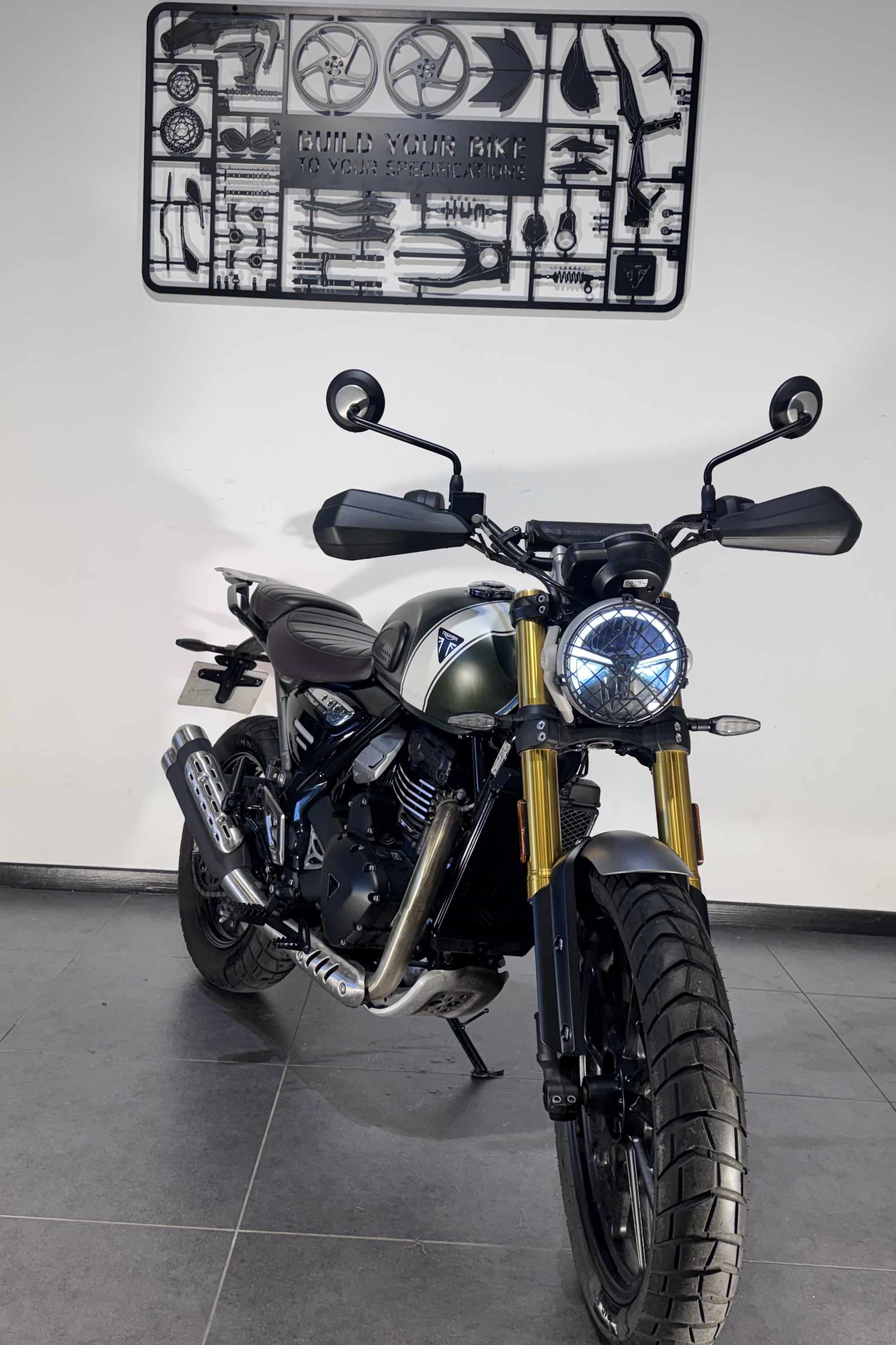 TRIUMPH SCRAMBLER 400 X