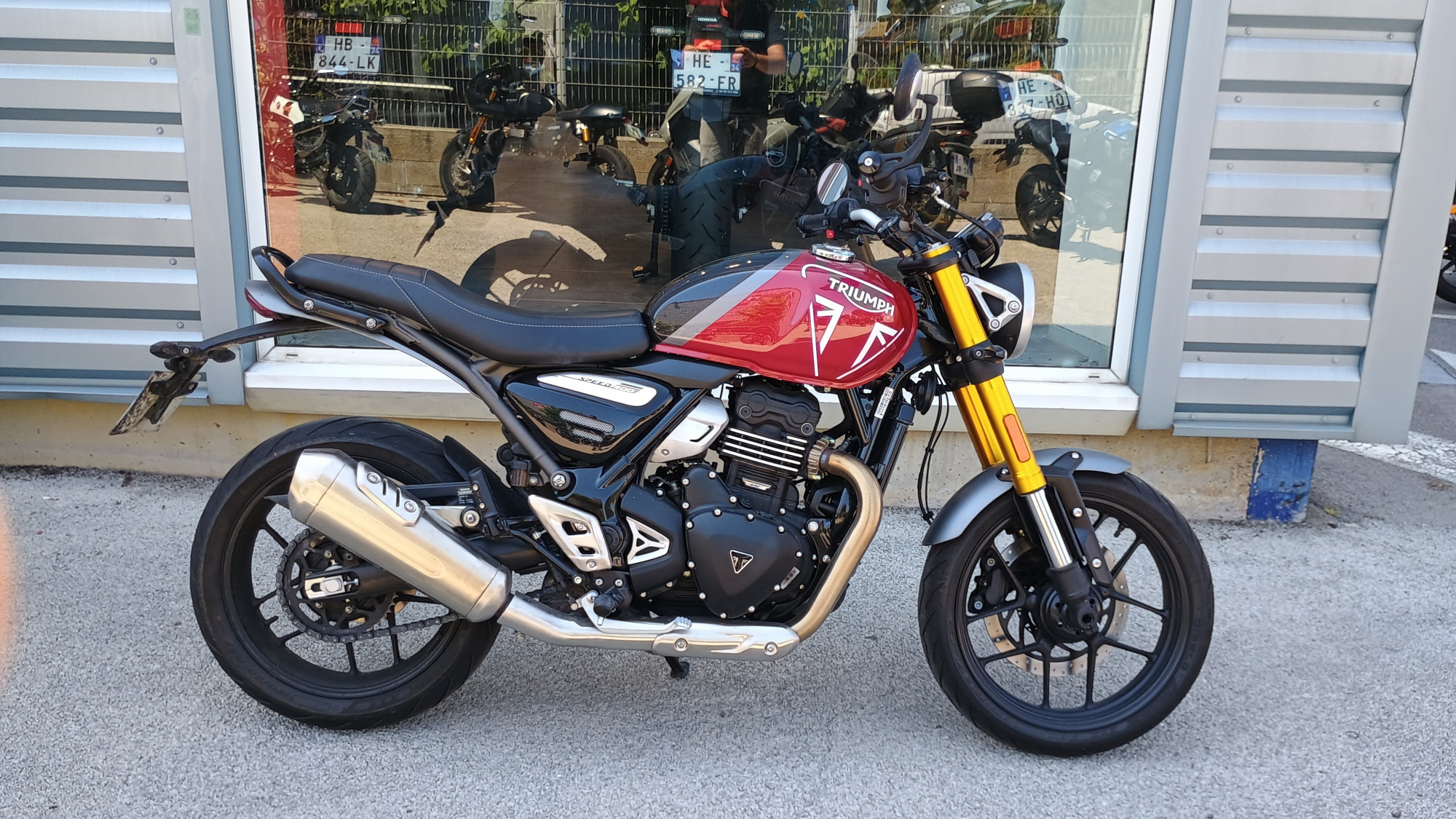 TRIUMPH SPEED 400