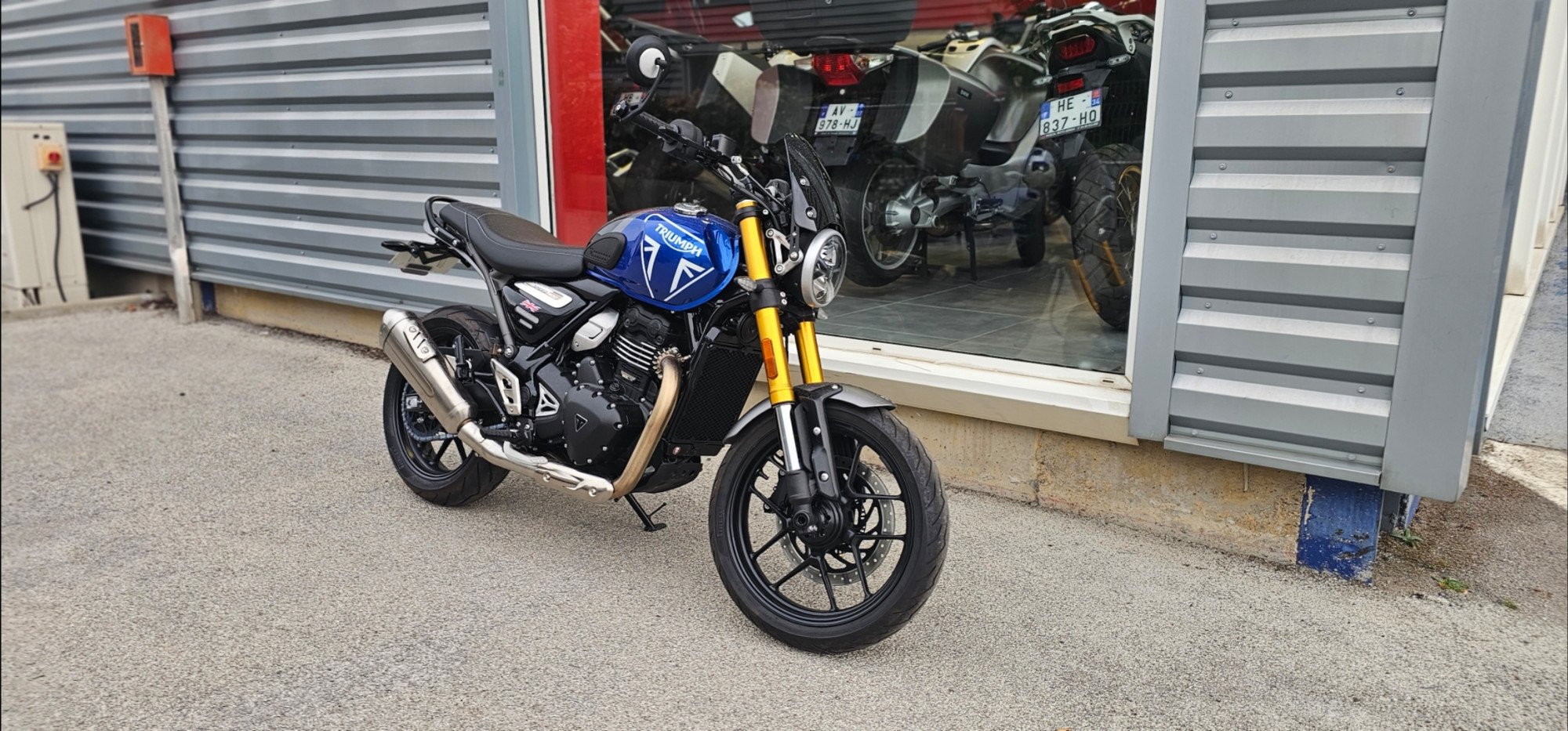 TRIUMPH SPEED 400
