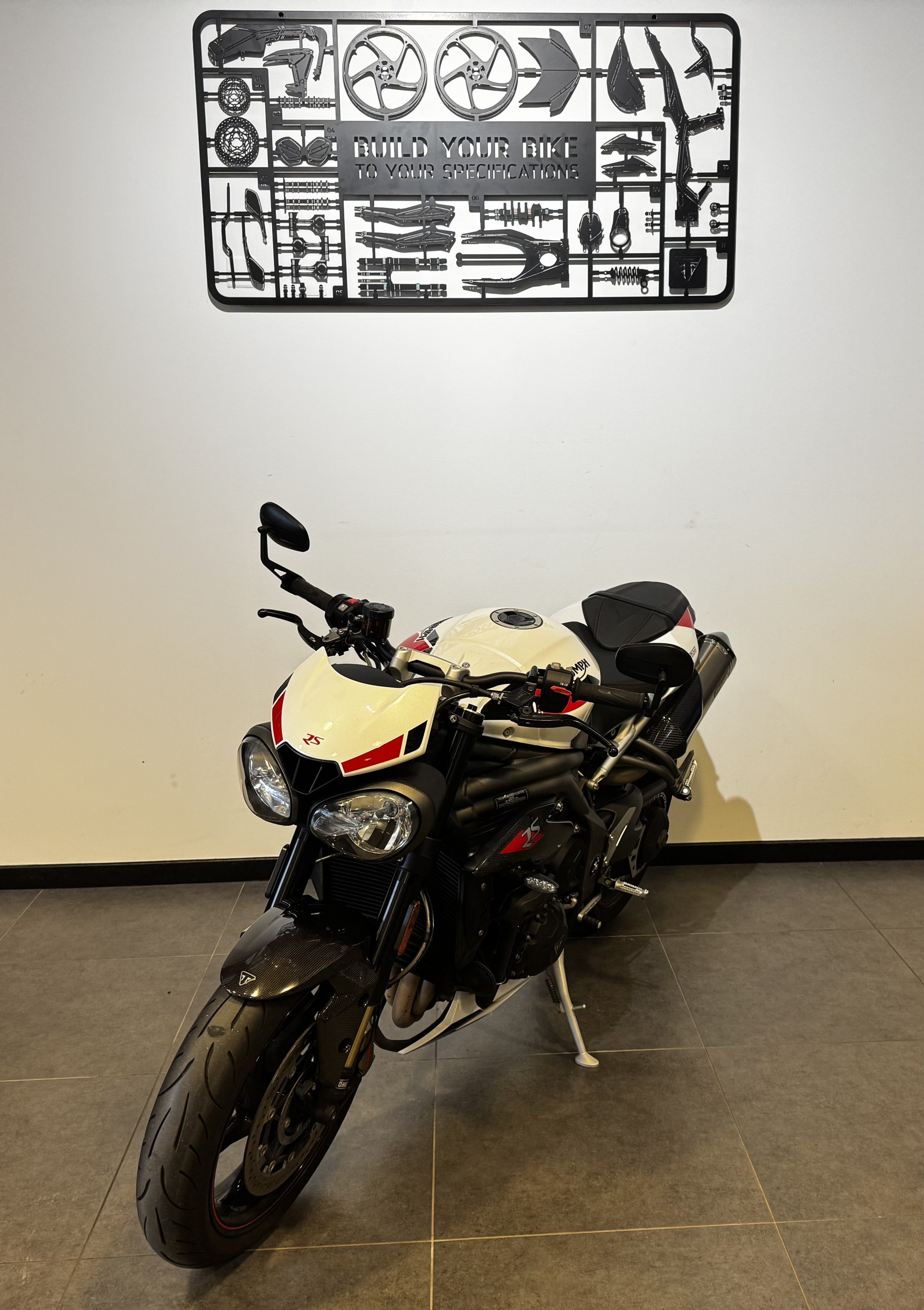 TRIUMPH SPEED TRIPLE 1050 RS