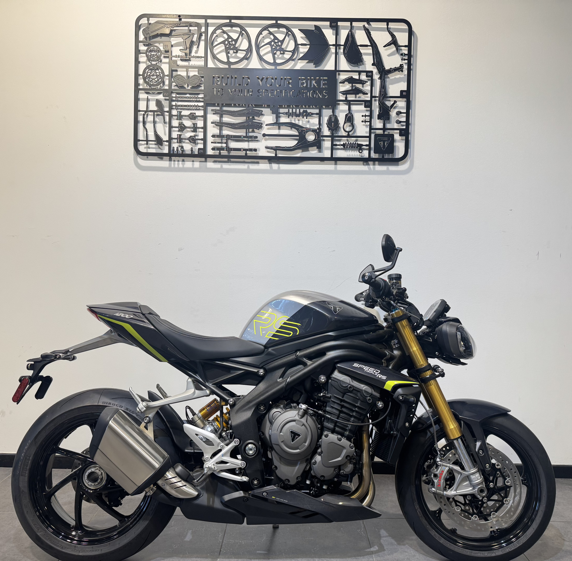 TRIUMPH SPEED TRIPLE 1200 RS