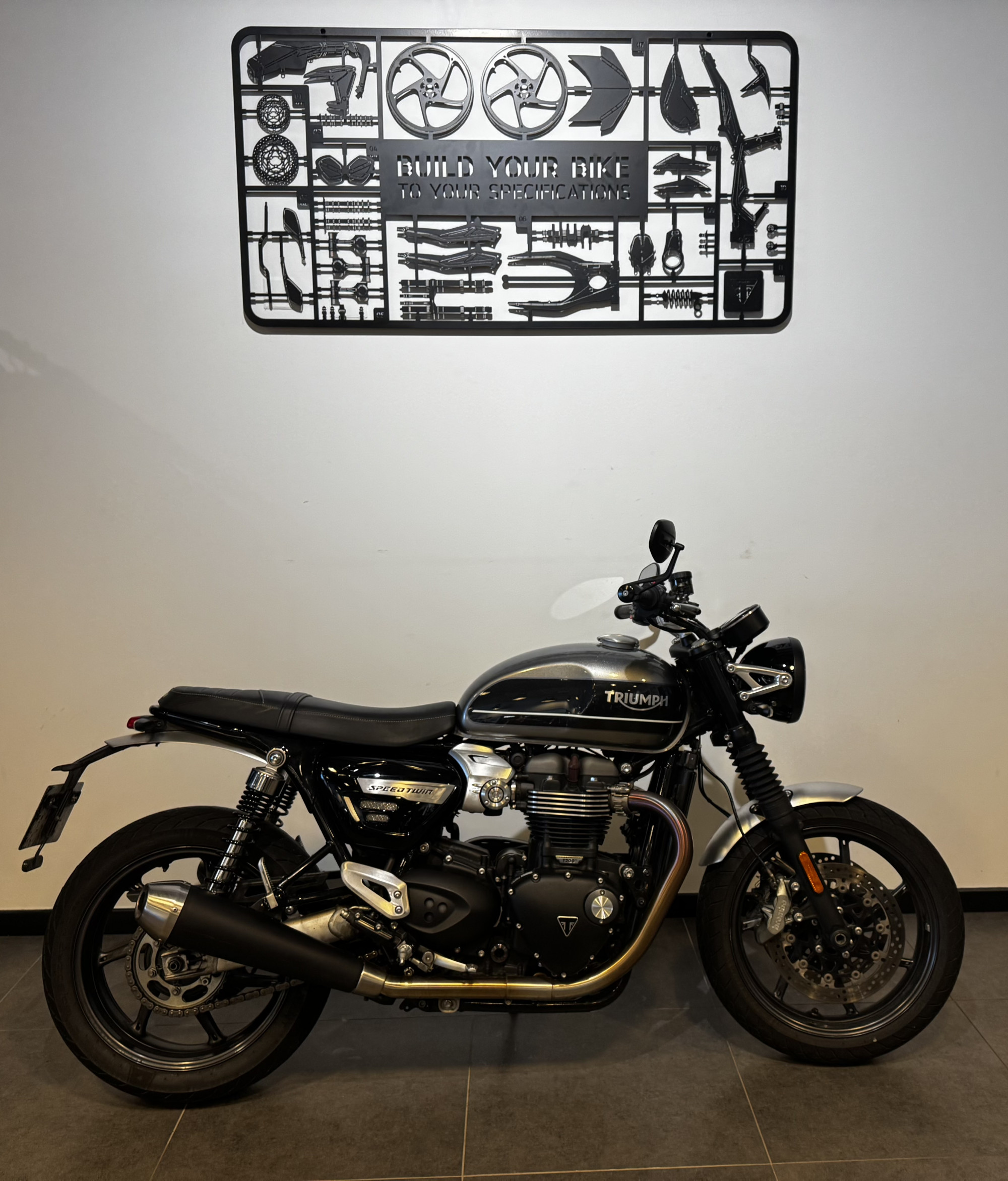 TRIUMPH SPEED TWIN 1200