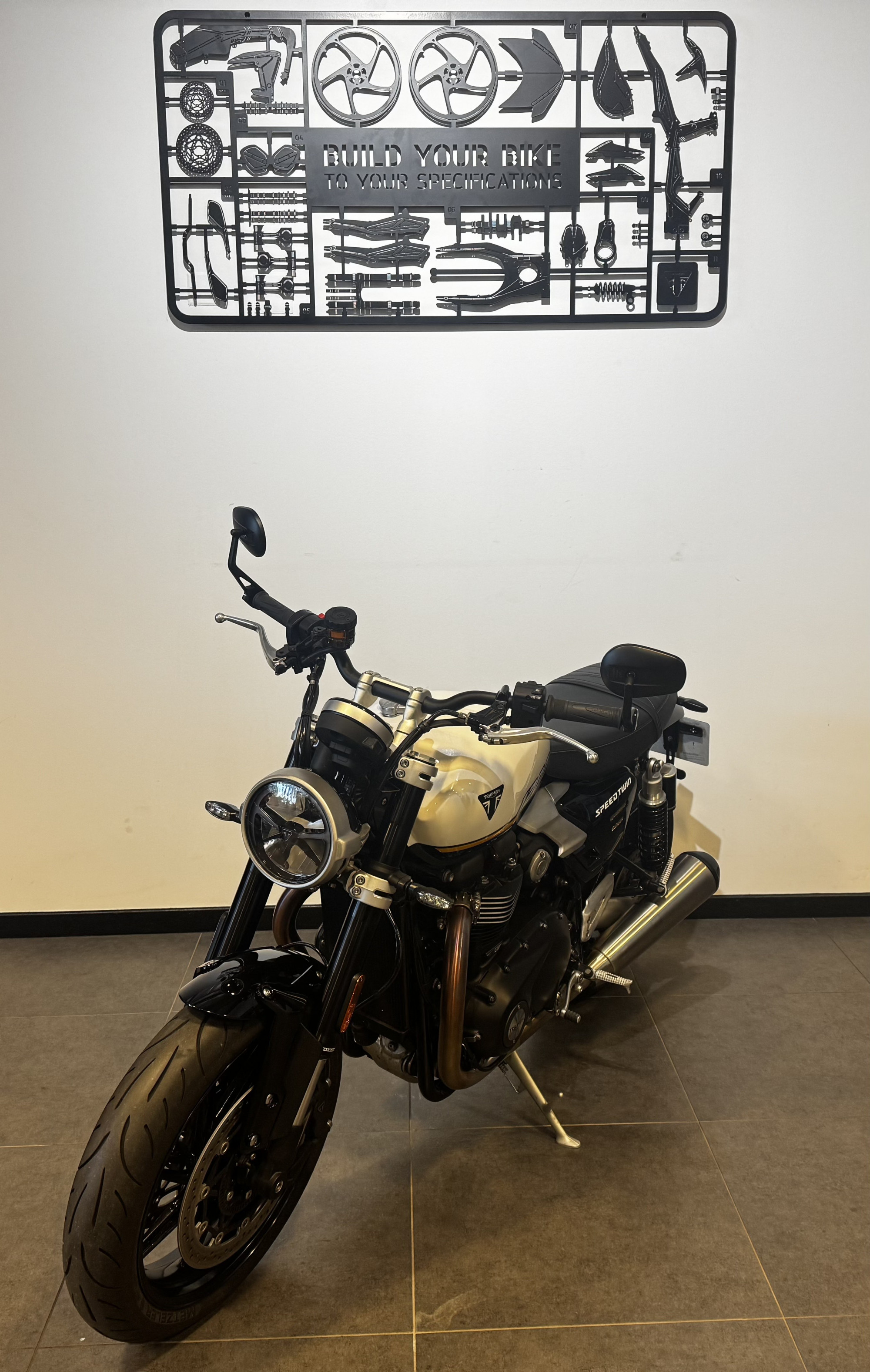 TRIUMPH SPEED TWIN 1200