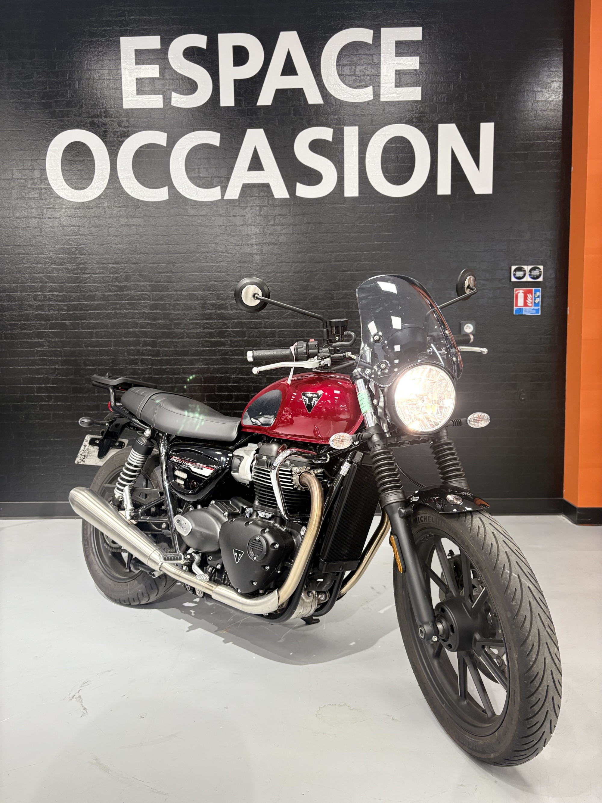 TRIUMPH SPEED TWIN 900