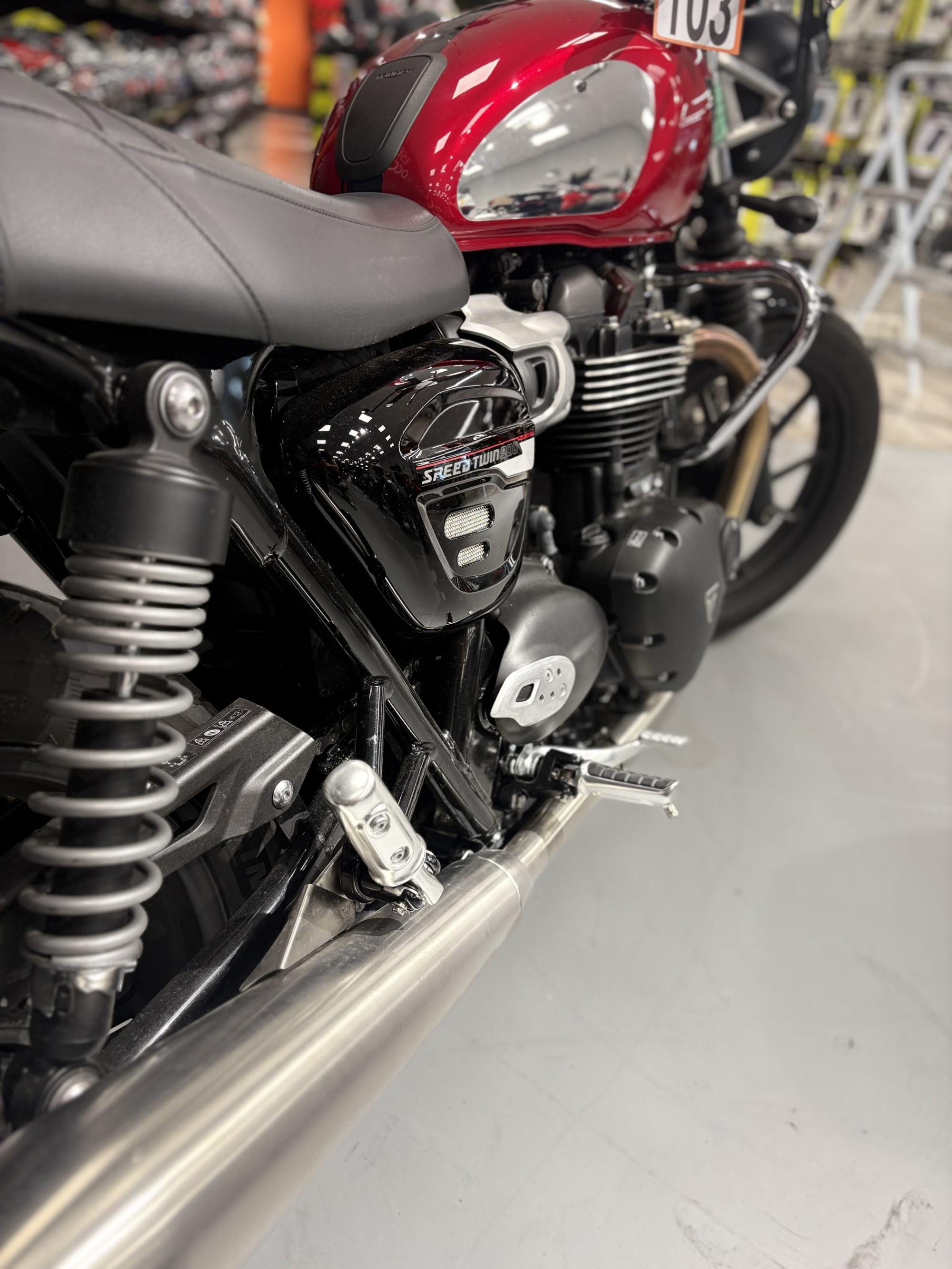 TRIUMPH SPEED TWIN 900