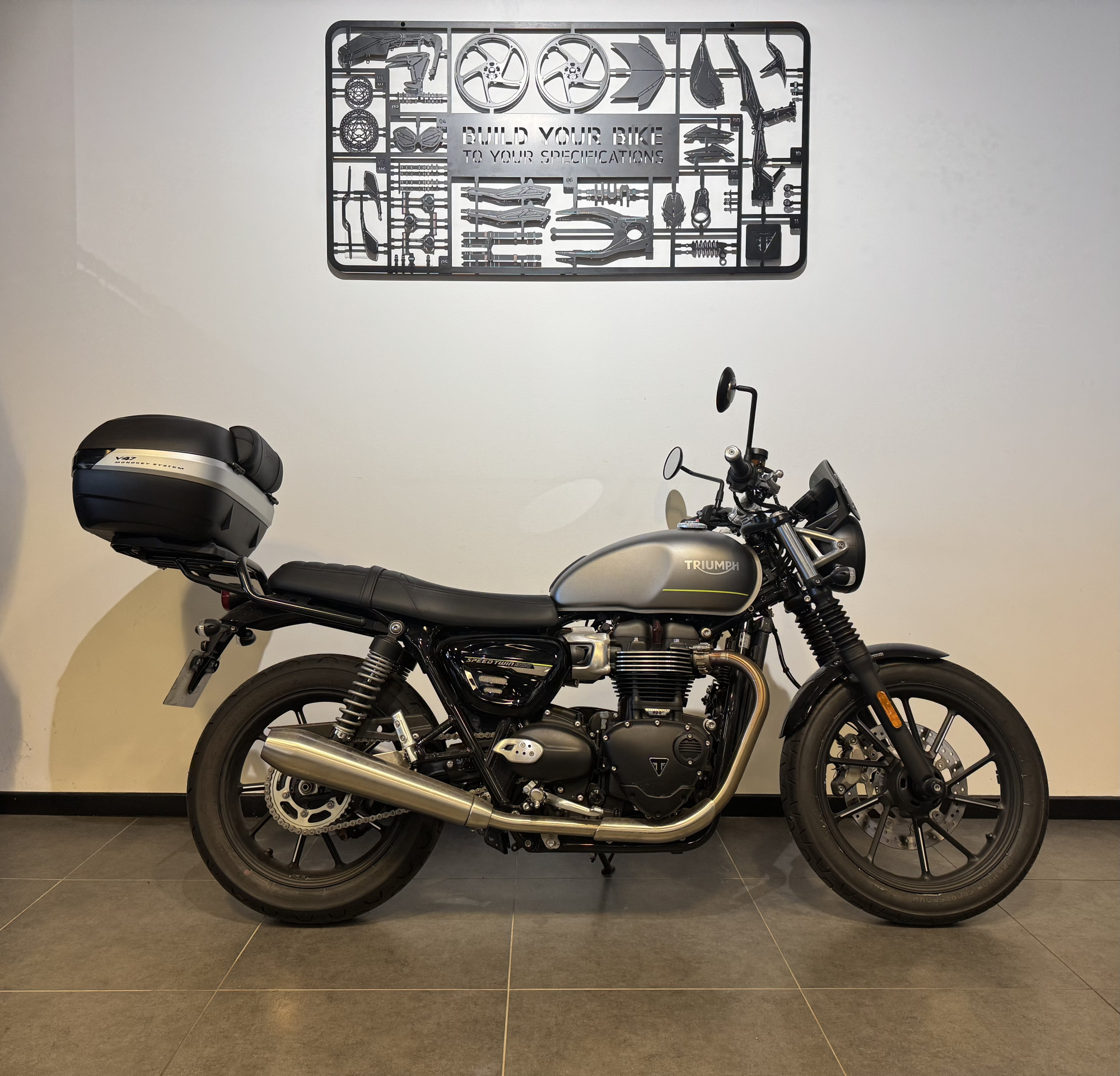 TRIUMPH SPEED TWIN 900