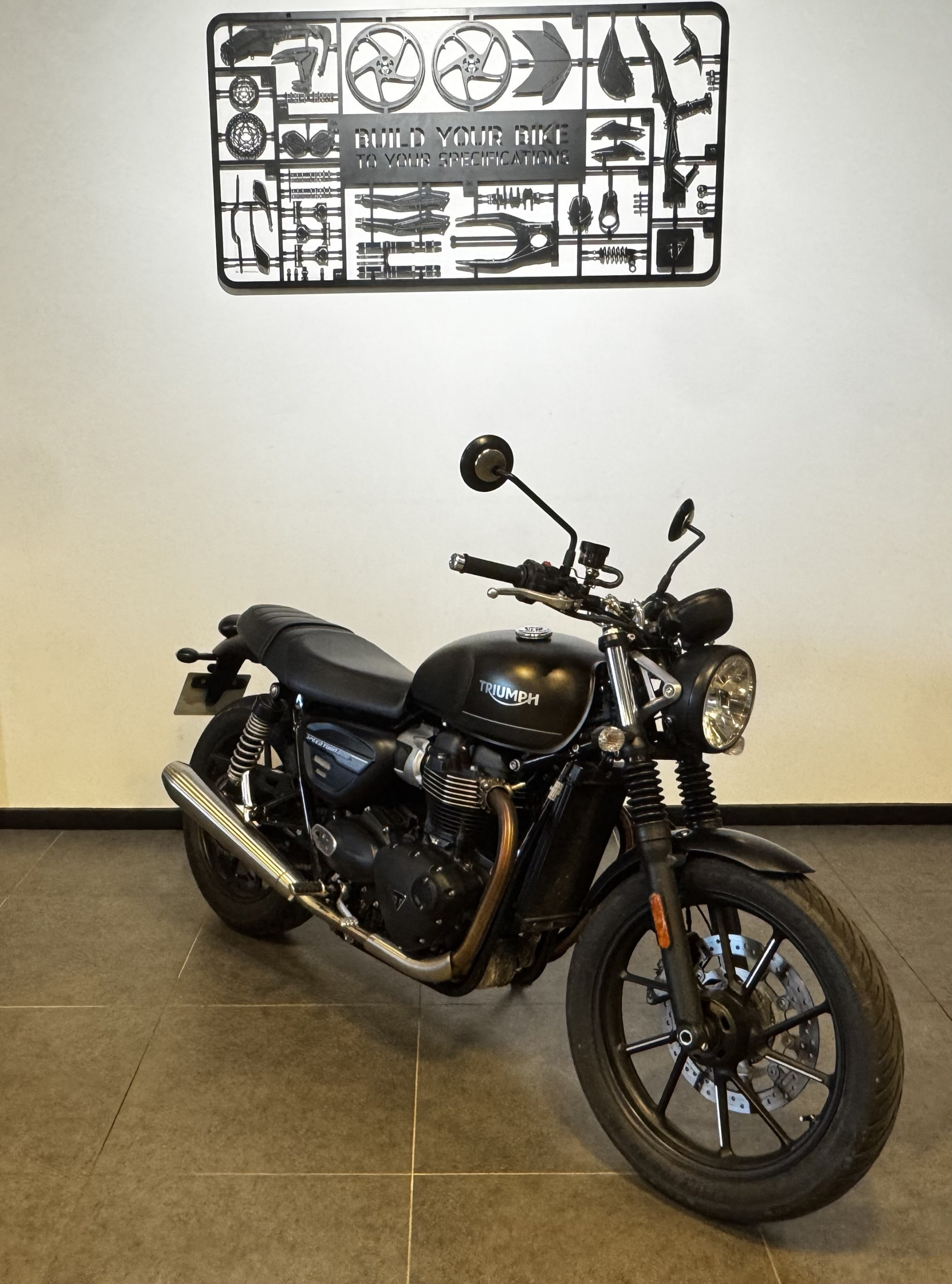 TRIUMPH SPEED TWIN 900