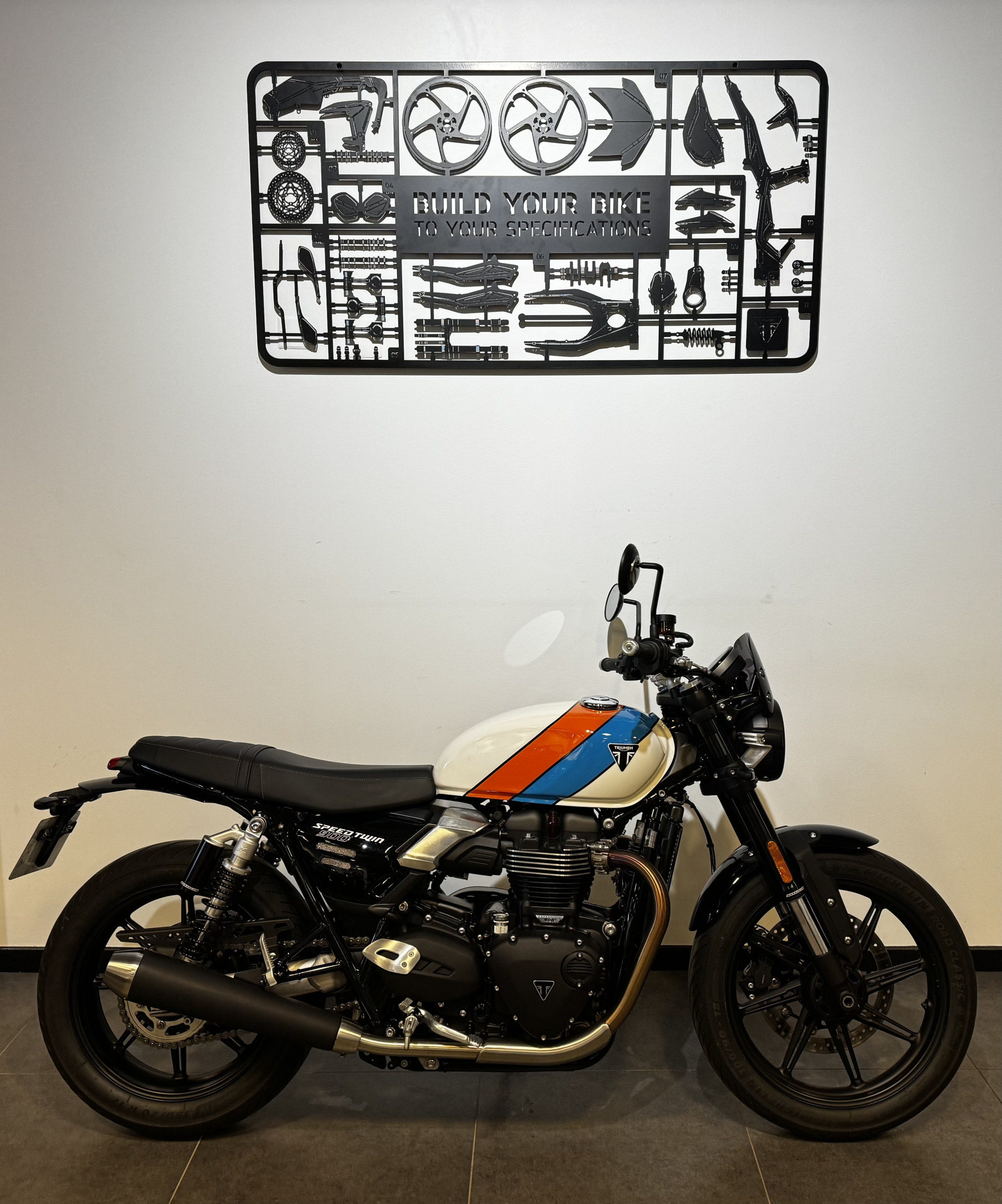 TRIUMPH SPEED TWIN 900