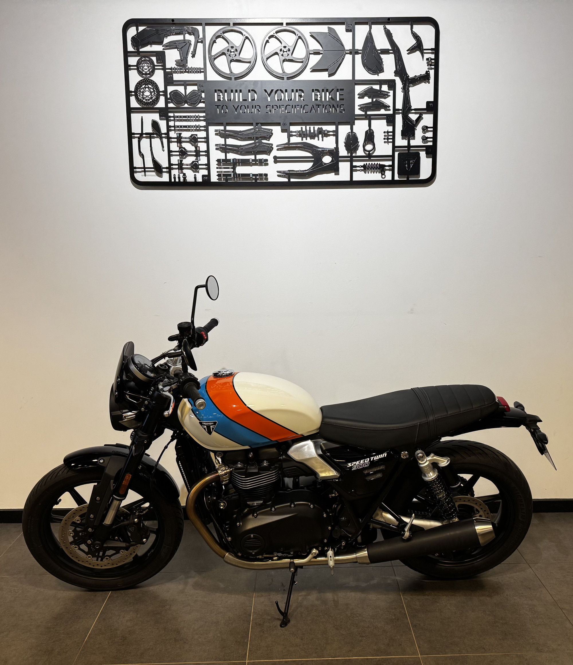 TRIUMPH SPEED TWIN 900