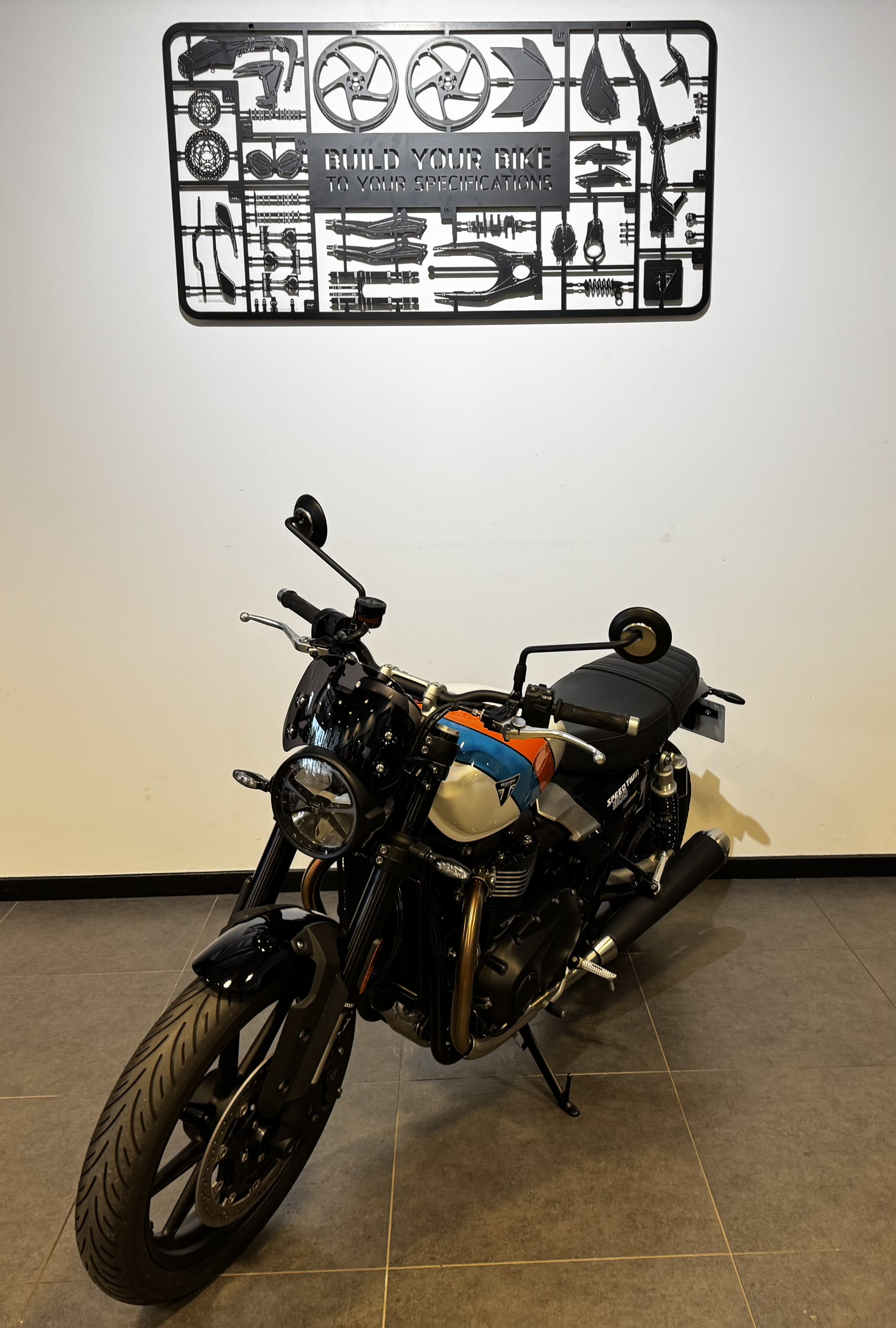 TRIUMPH SPEED TWIN 900