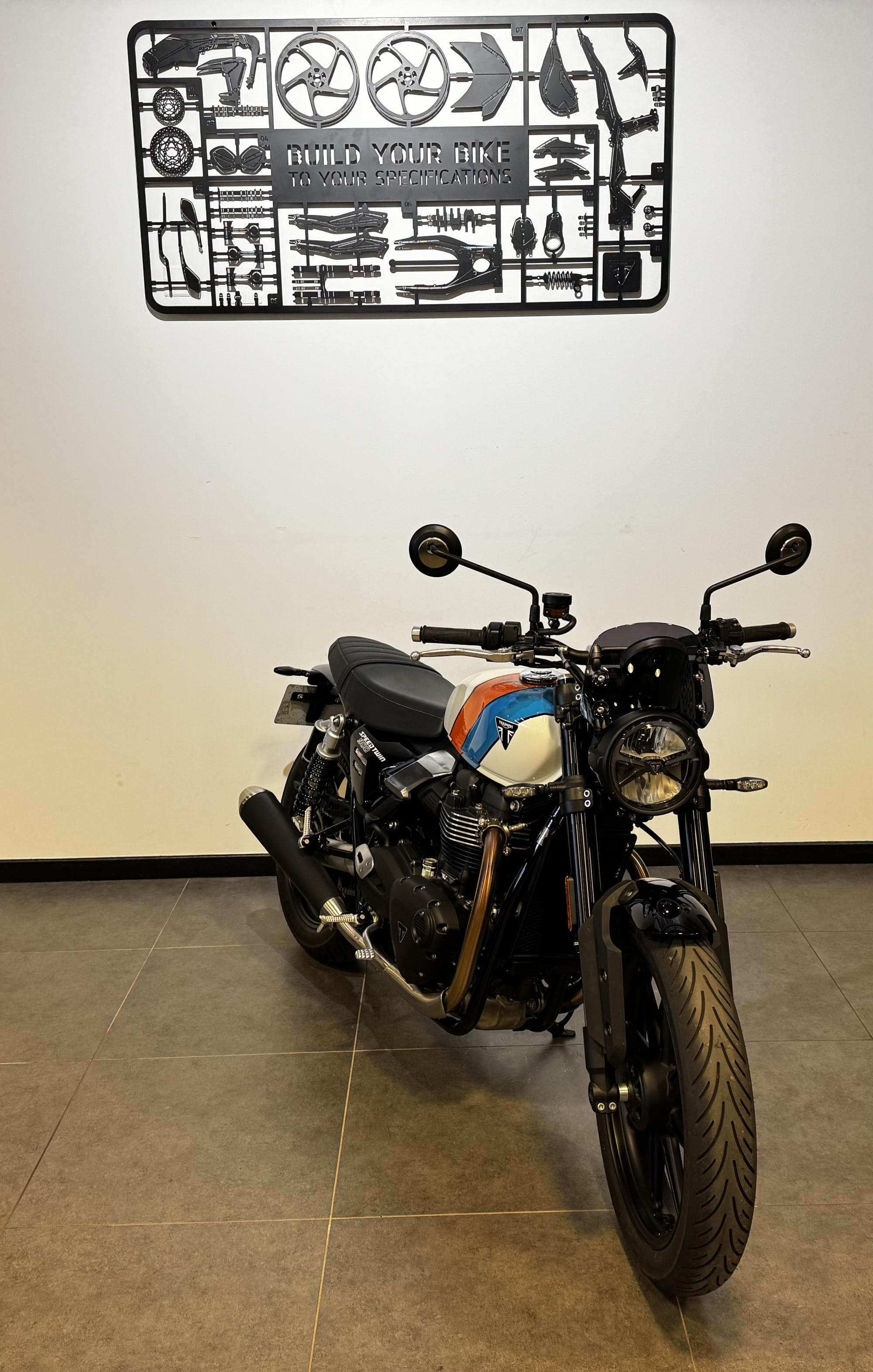 TRIUMPH SPEED TWIN 900