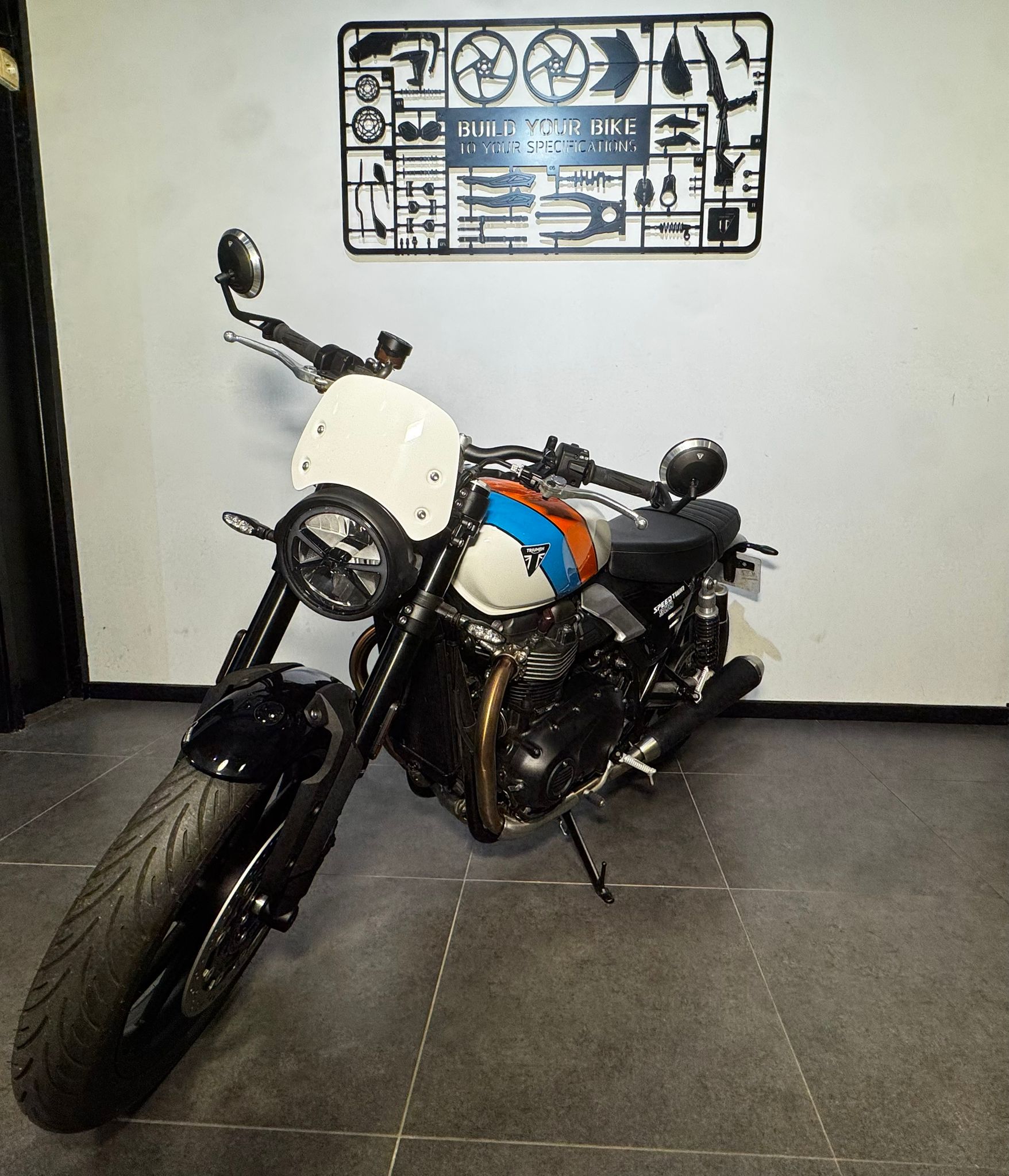 TRIUMPH SPEED TWIN 900