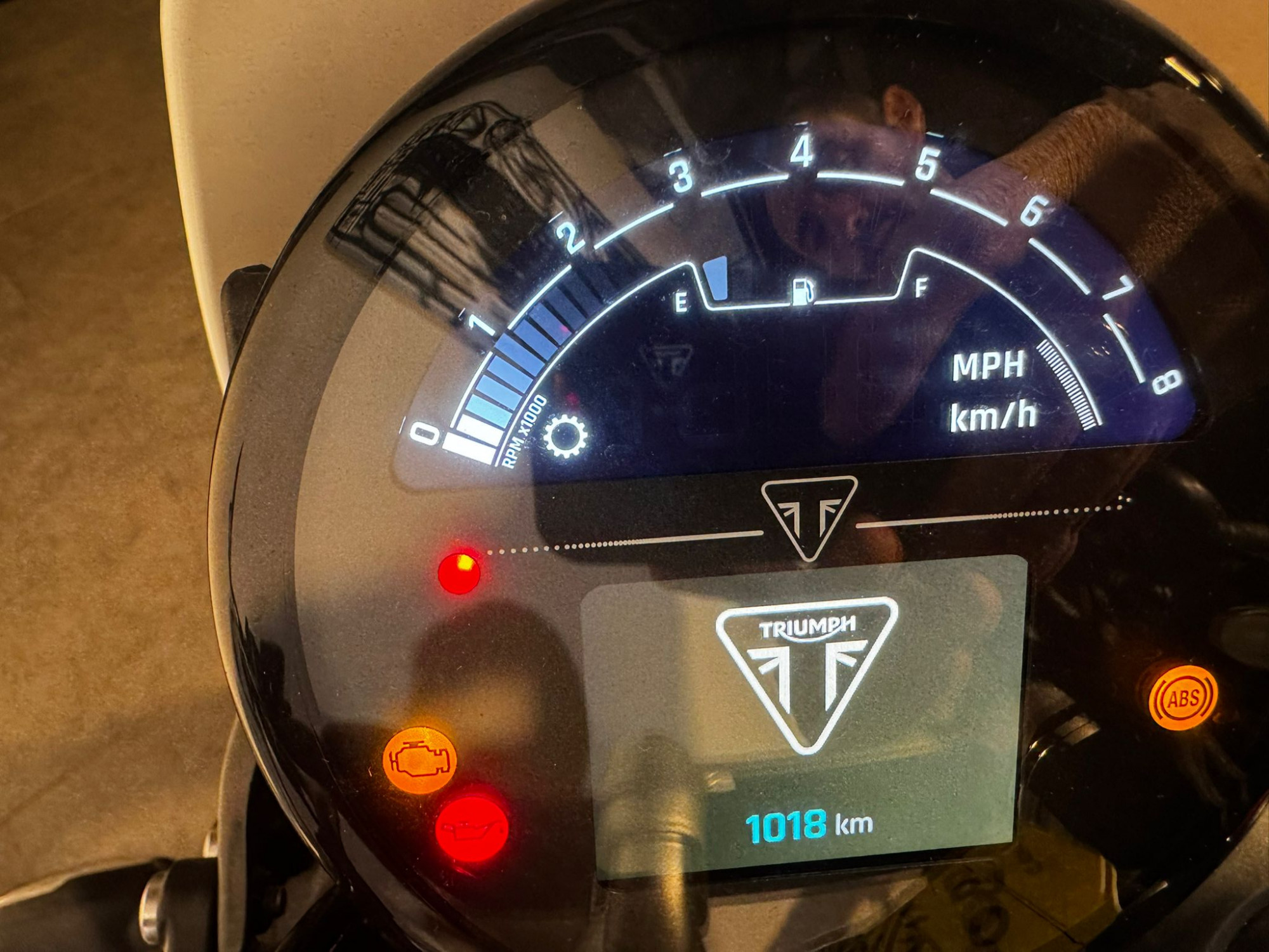 TRIUMPH SPEED TWIN 900