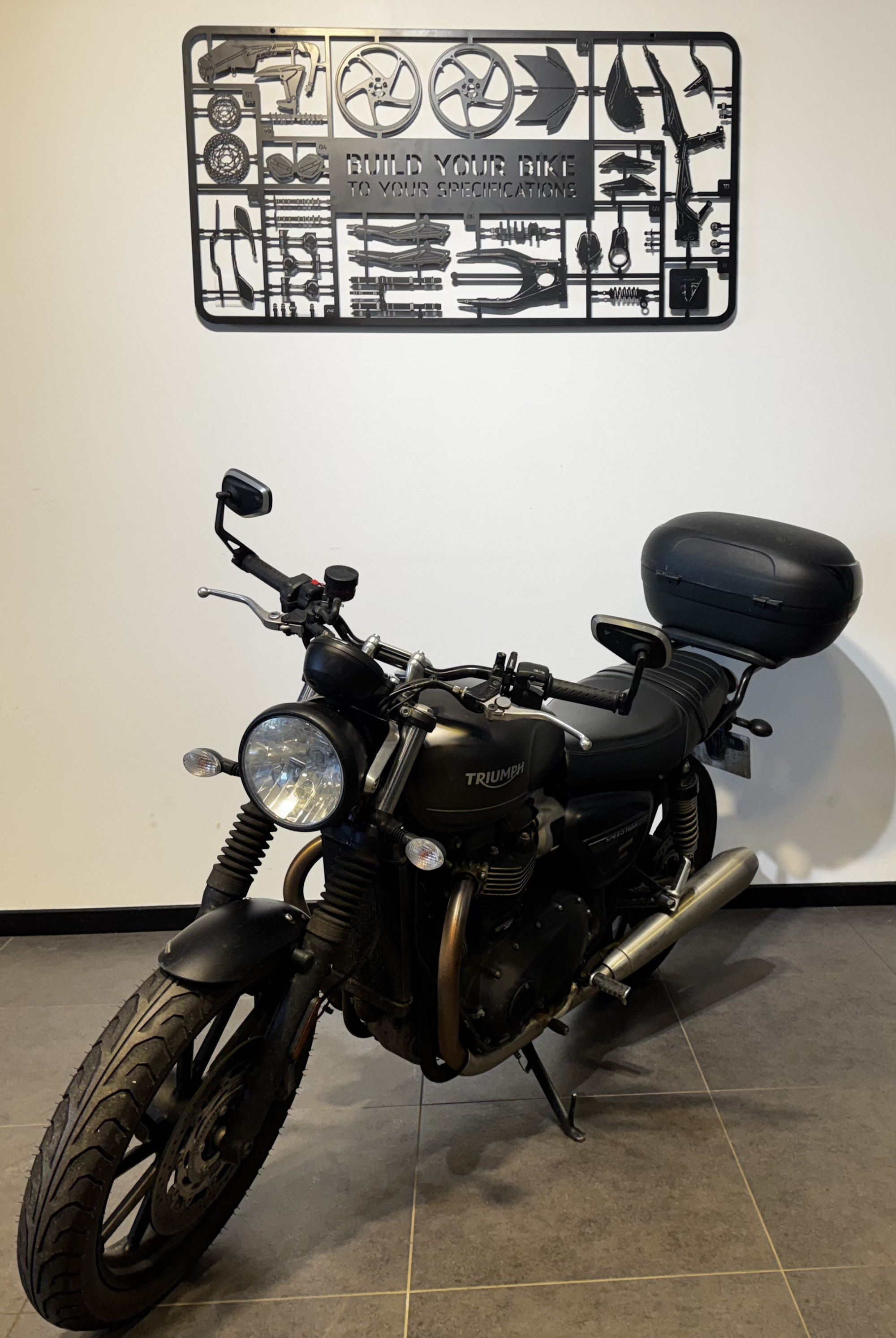 TRIUMPH SPEED TWIN 900