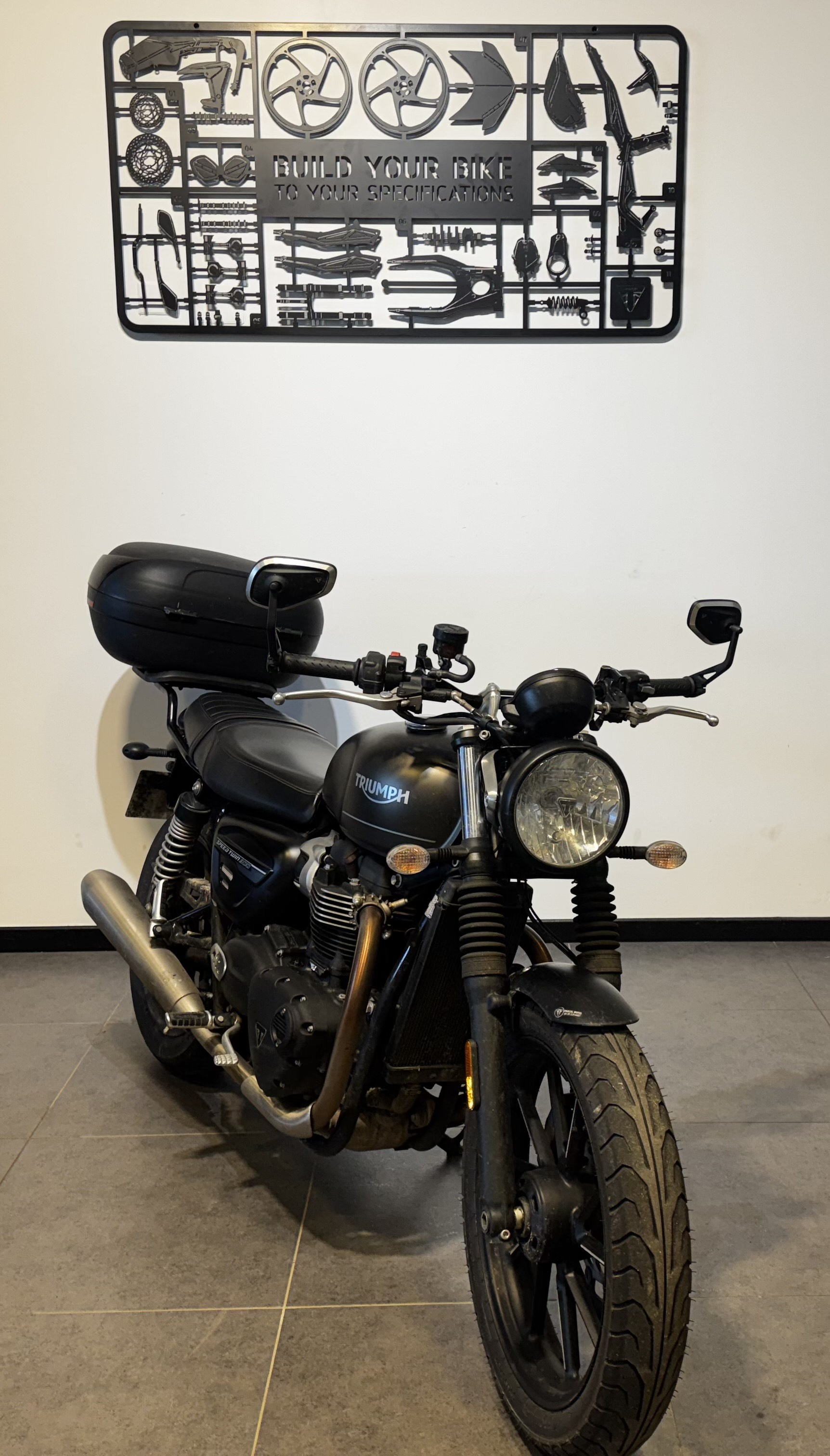 TRIUMPH SPEED TWIN 900