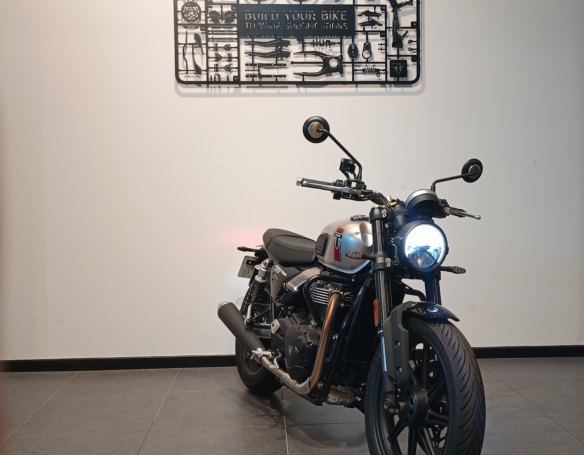 TRIUMPH SPEED TWIN 900