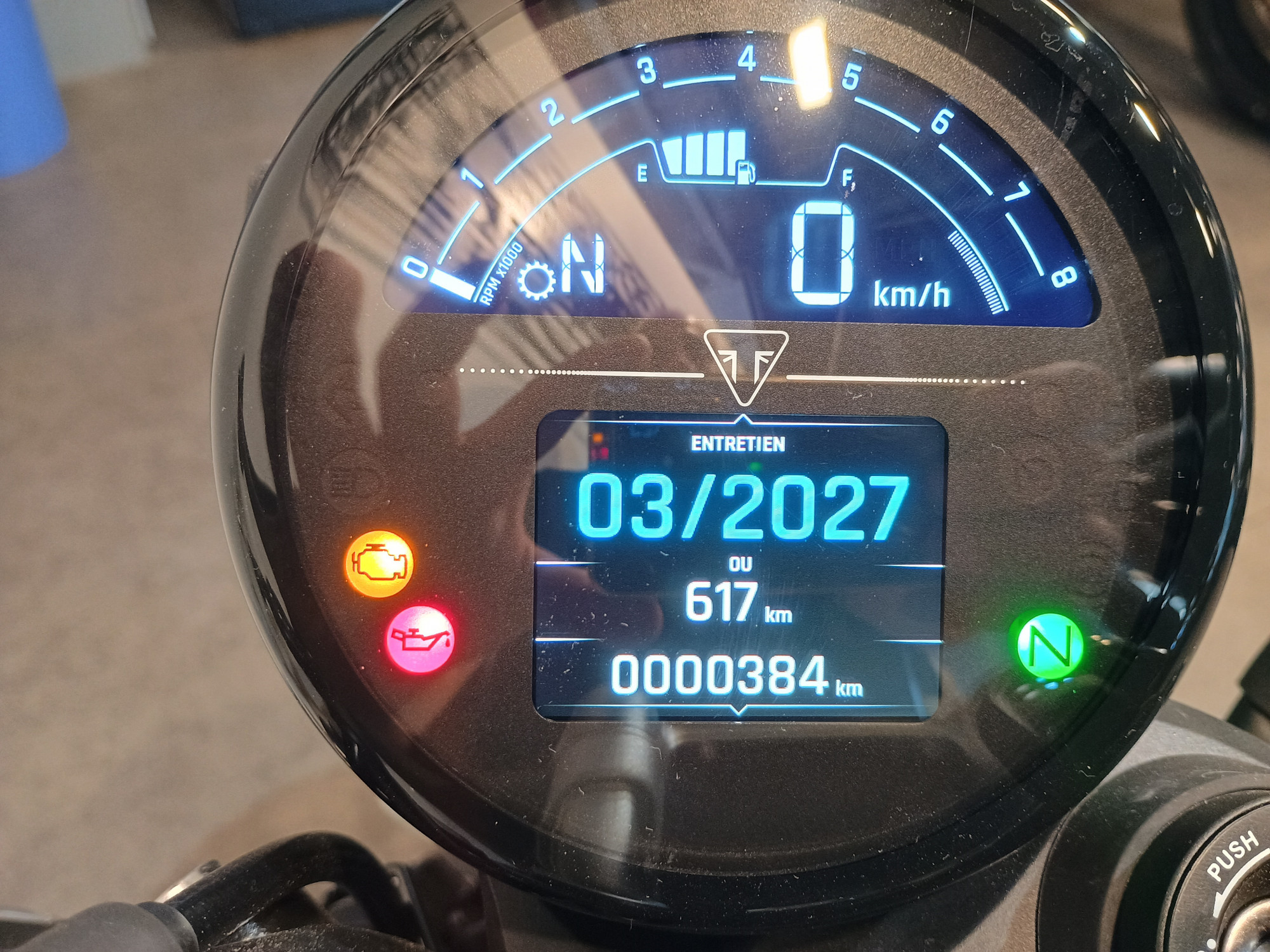 TRIUMPH SPEED TWIN 900