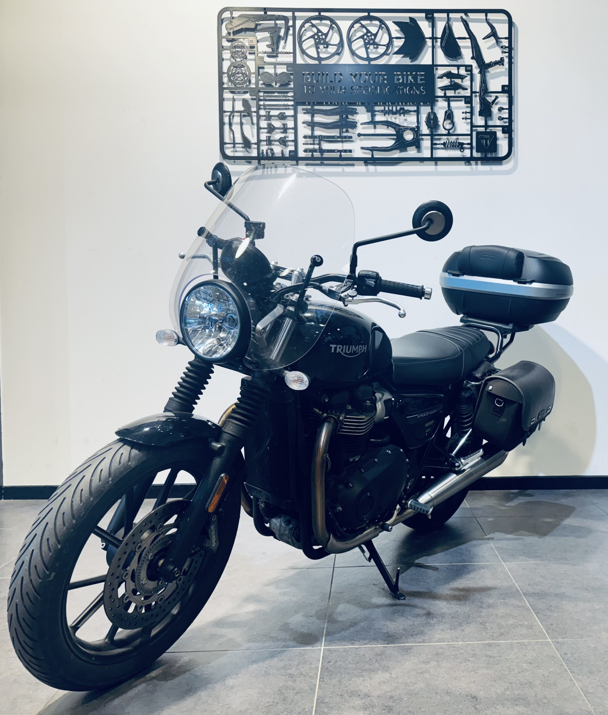 TRIUMPH SPEED TWIN 900