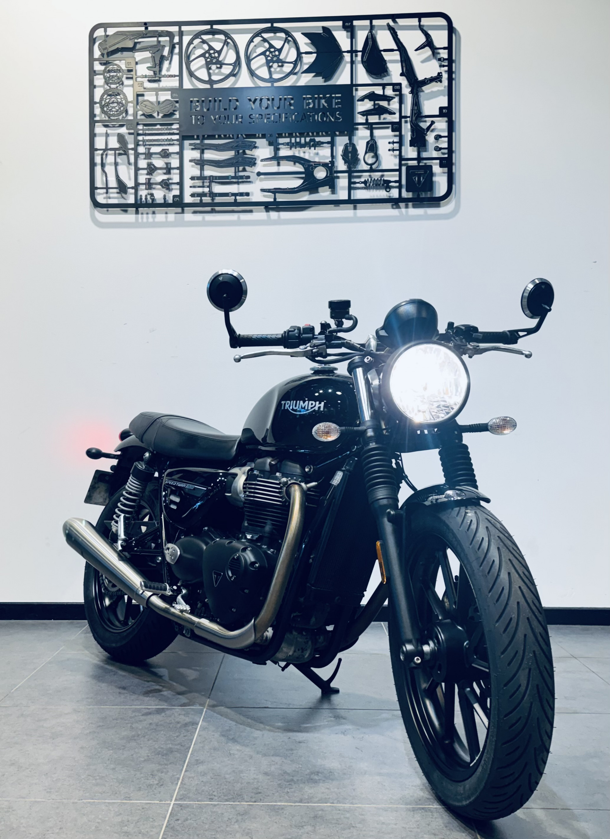 TRIUMPH SPEED TWIN 900