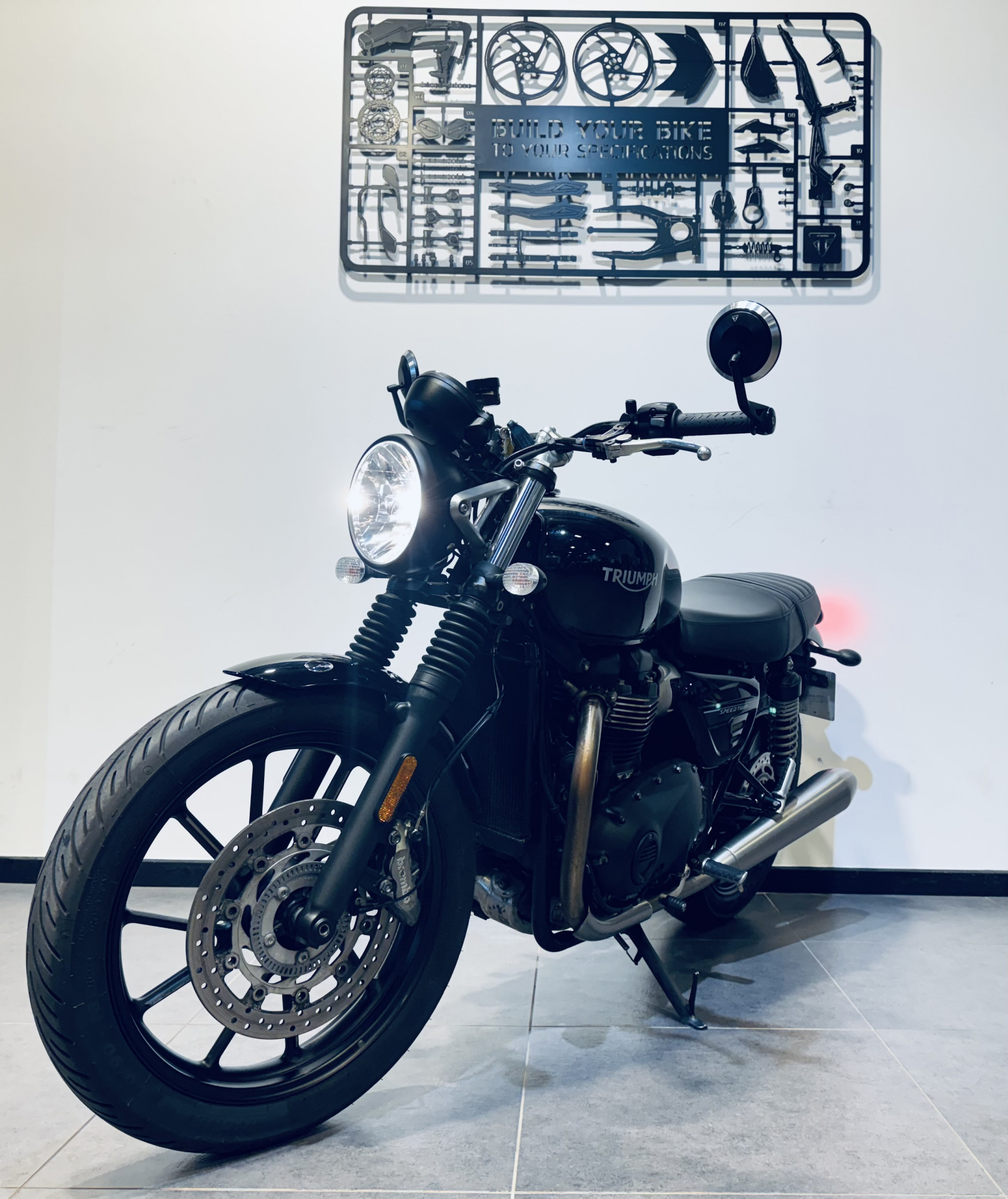 TRIUMPH SPEED TWIN 900