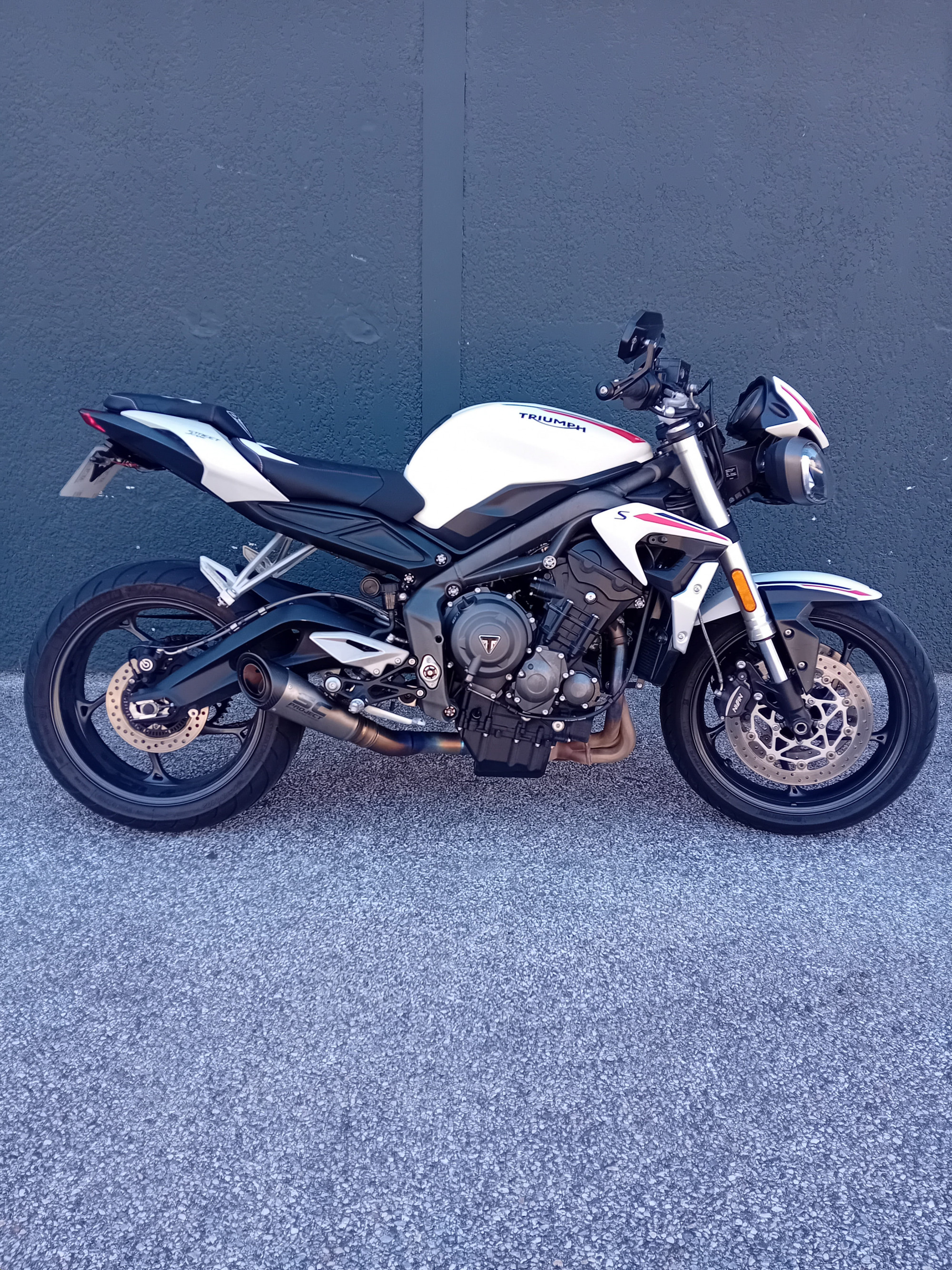 TRIUMPH STREET TRIPLE 660 S
