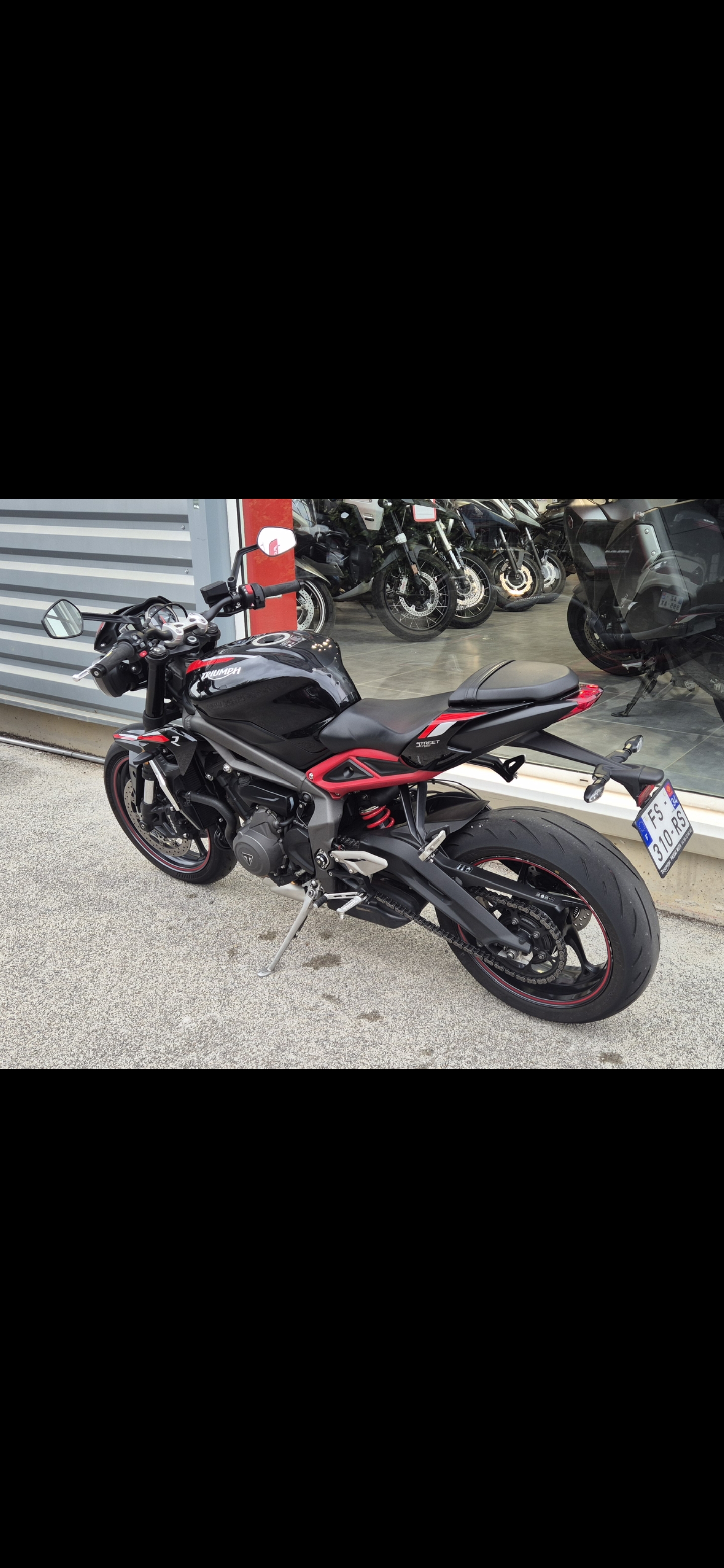 TRIUMPH STREET TRIPLE 765 R