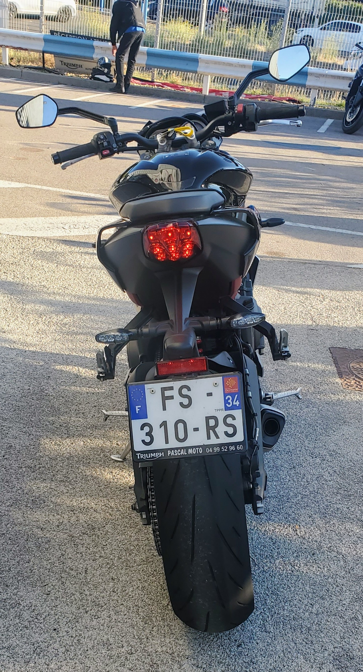 TRIUMPH STREET TRIPLE 765 R