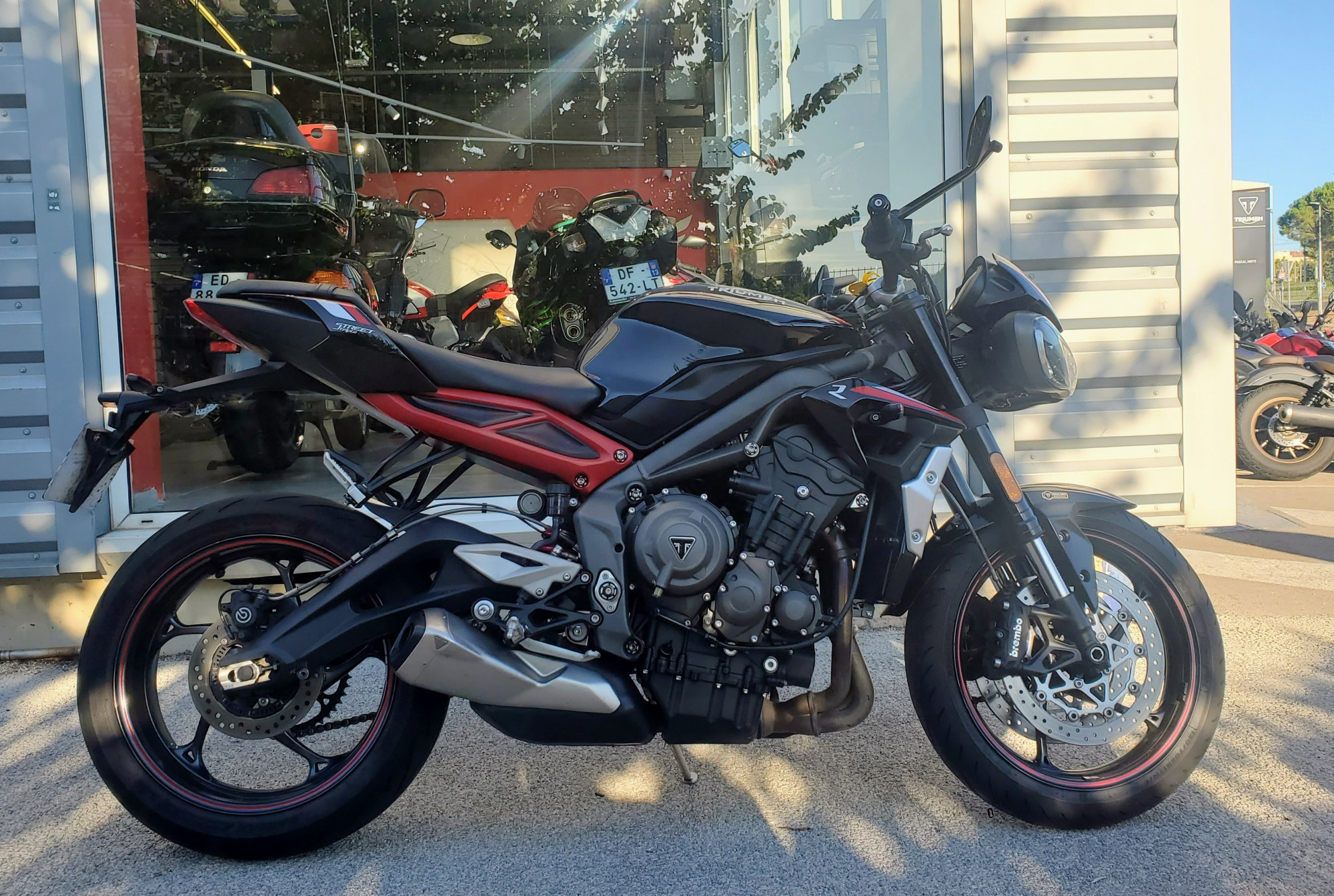 TRIUMPH STREET TRIPLE 765 R