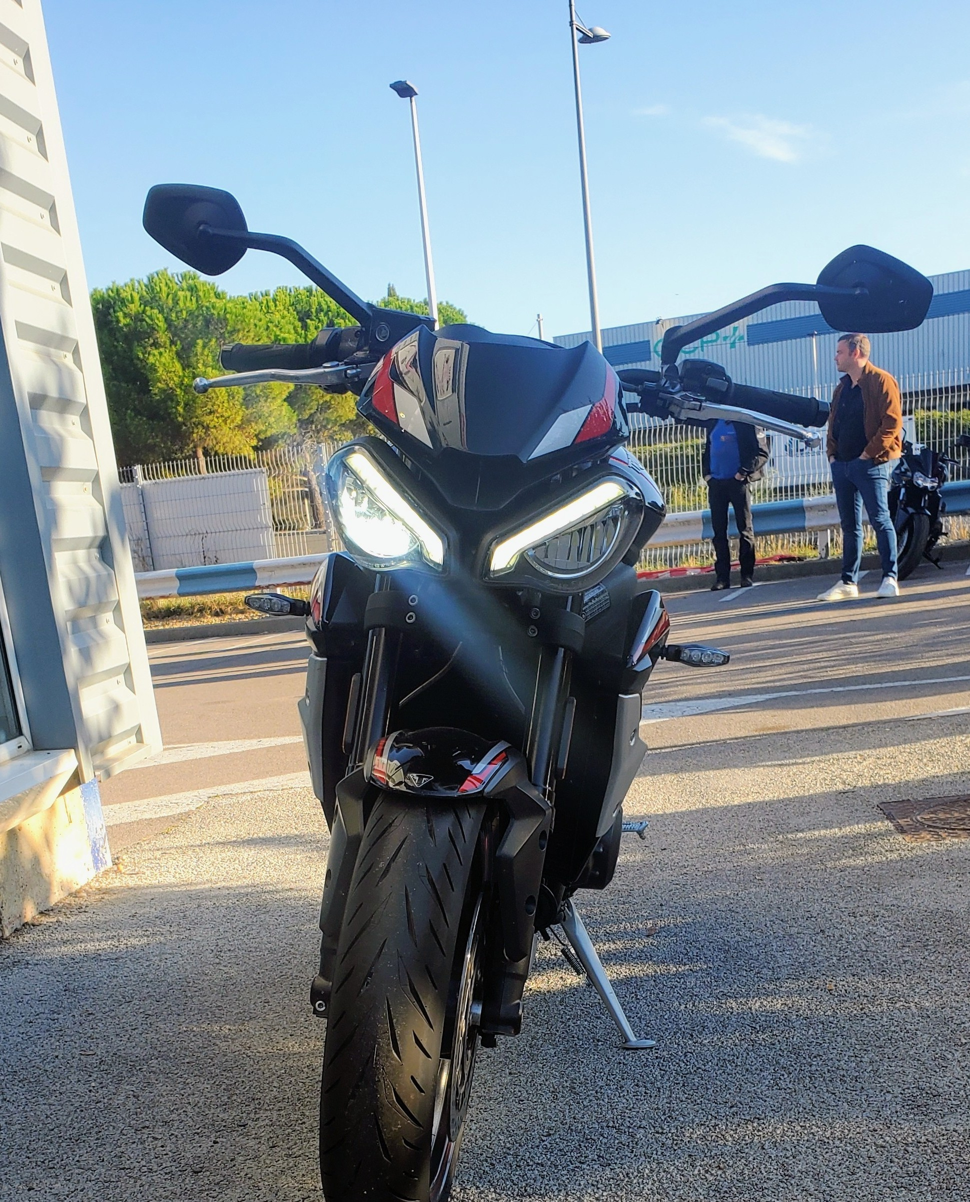 TRIUMPH STREET TRIPLE 765 R