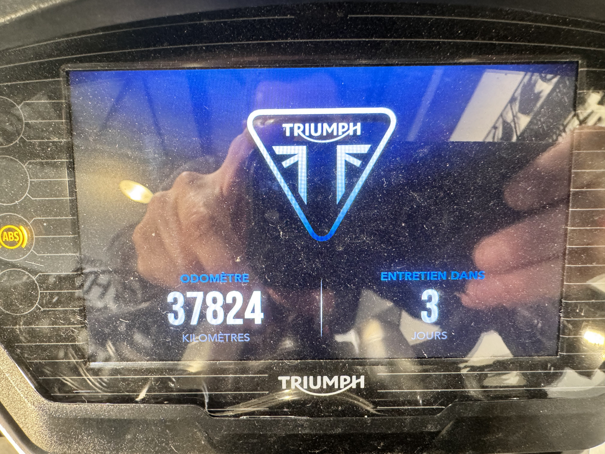 TRIUMPH STREET TRIPLE 765 R