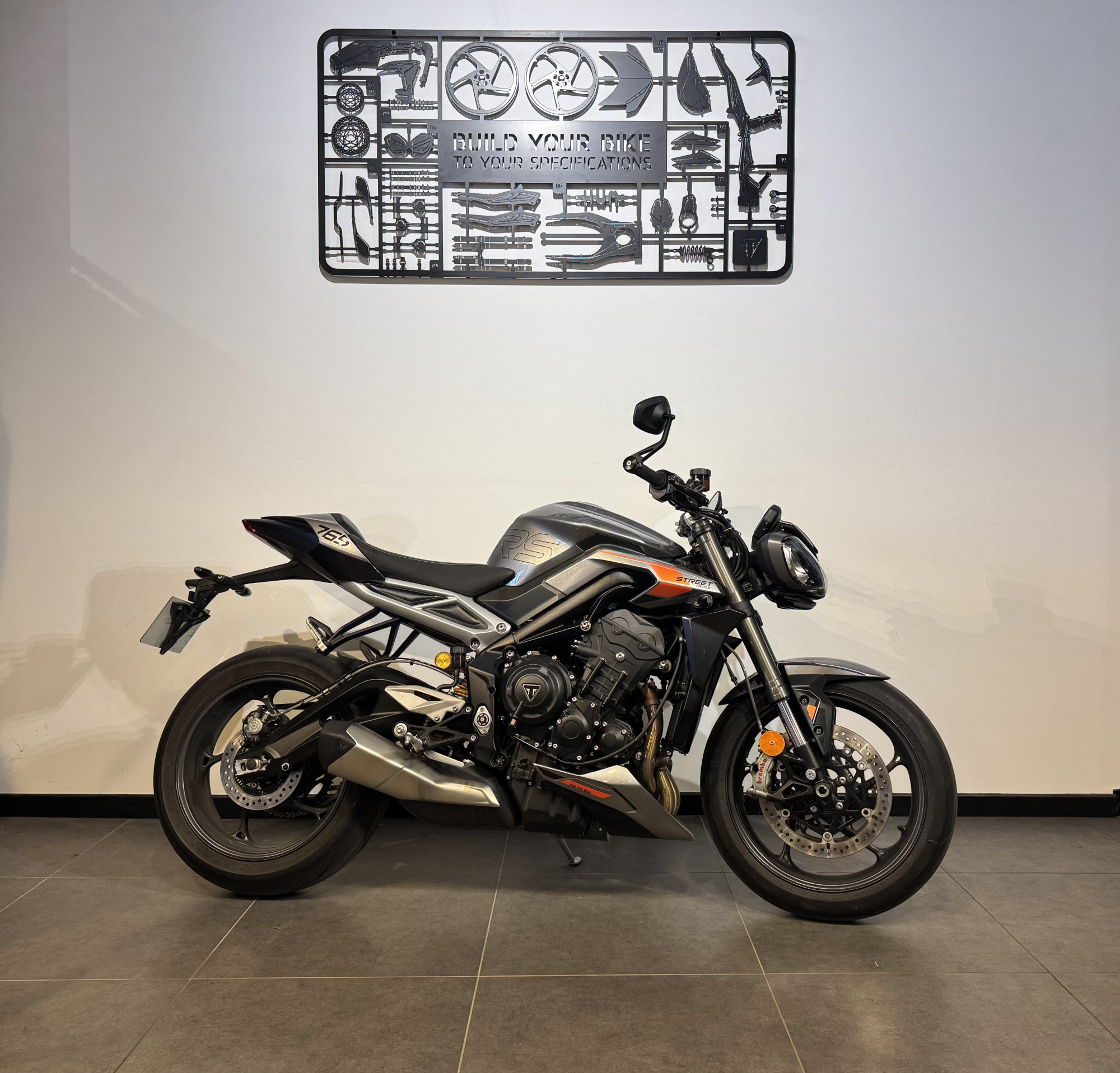 TRIUMPH STREET TRIPLE 765 RS
